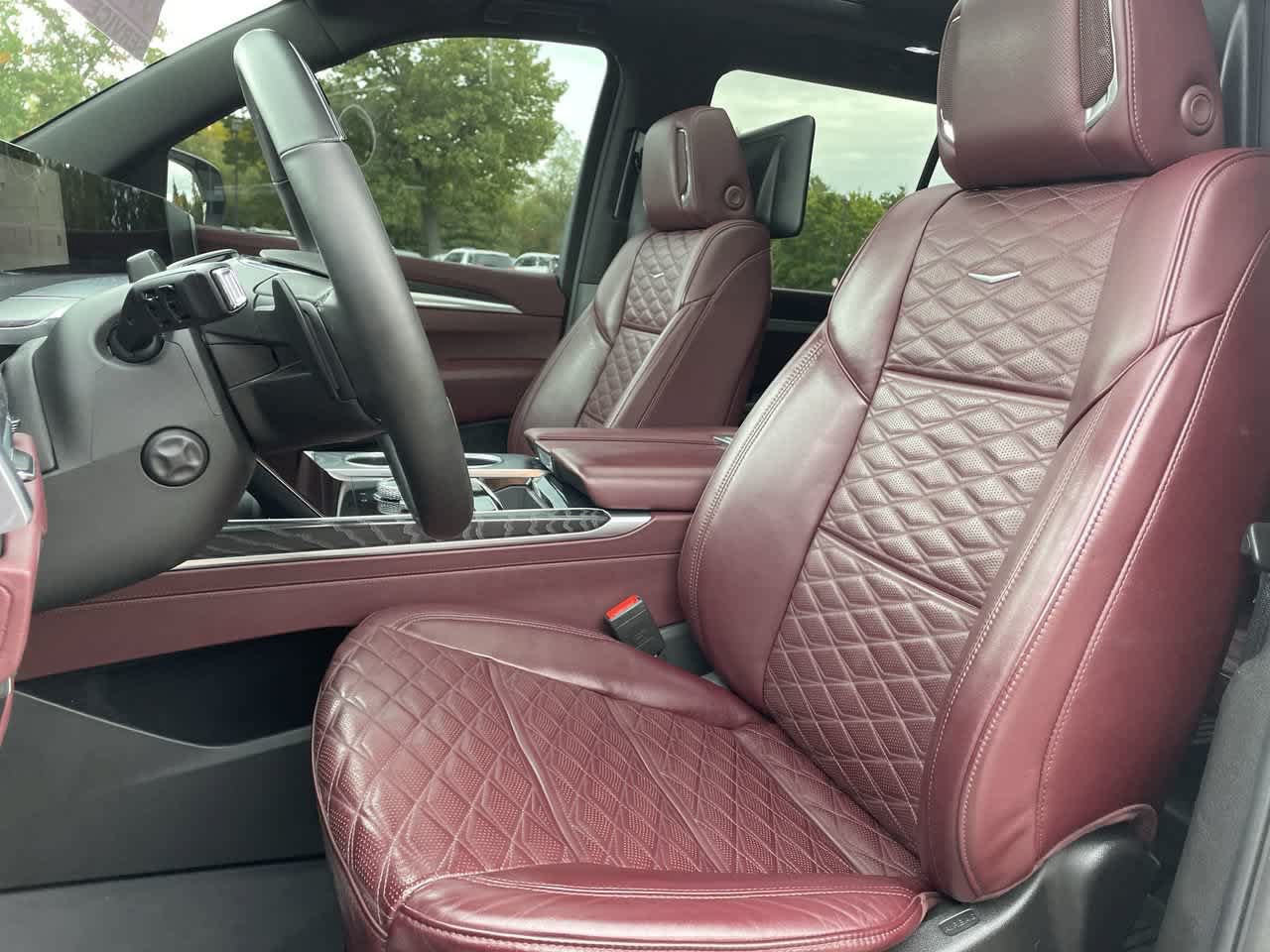 Certified 2025 Cadillac Escalade Premium Luxury w/ LPO, Floor Liner Package AWD/4WD image 12
