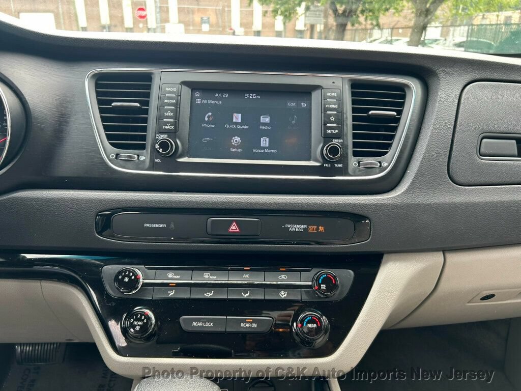 Used 2019 Kia Sedona L FWD image 48