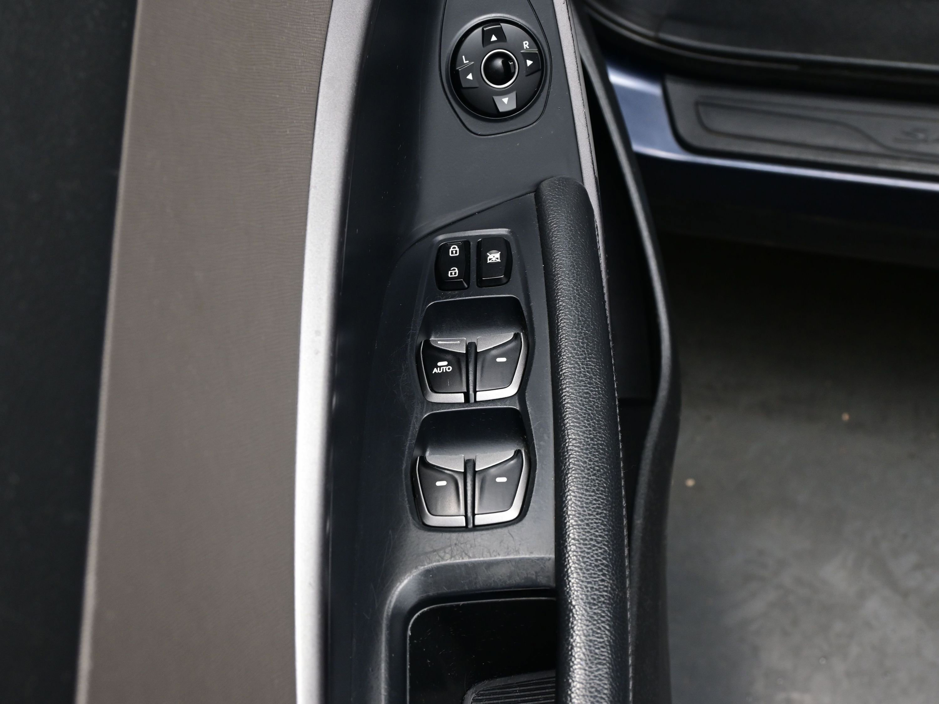 Used 2013 Hyundai Santa Fe Sport w/ Popular Equipment Pkg image 10