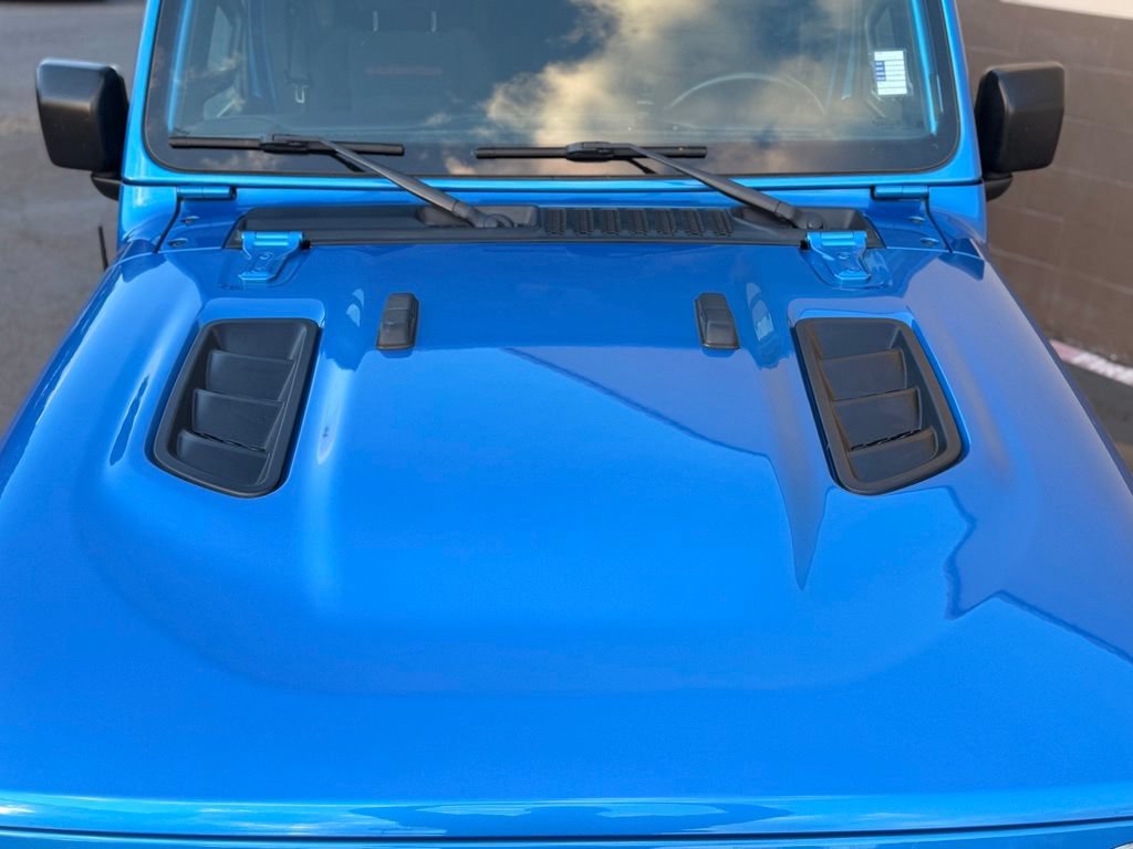 Used 2022 Jeep Gladiator Rubicon AWD/4WD image 12