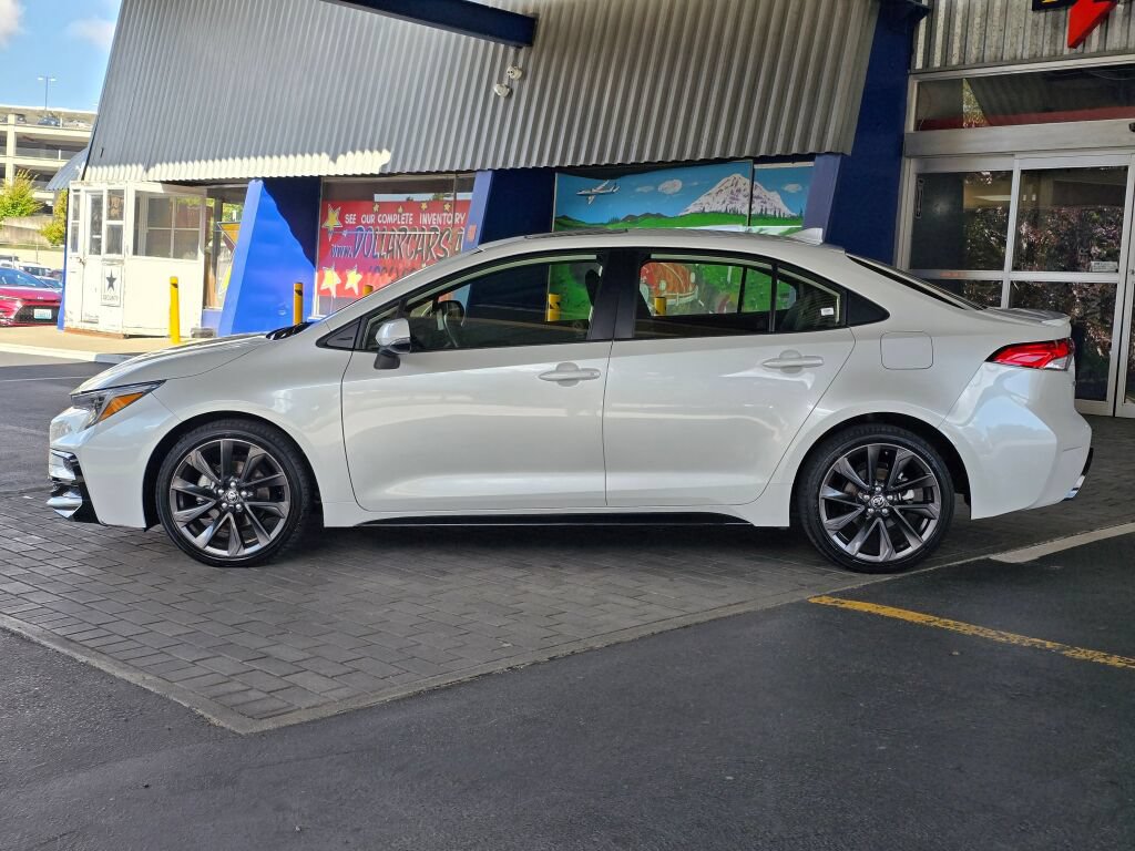 Used 2024 Toyota Corolla SE w/ SE Package FWD image 8