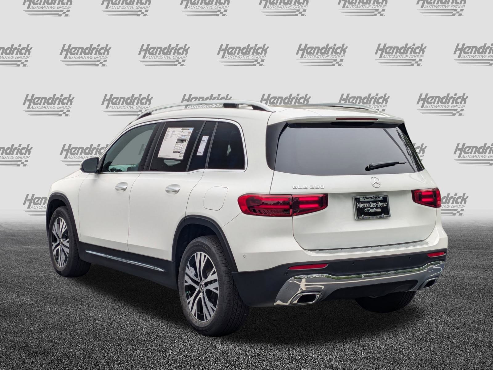 New 2025 Mercedes-Benz GLB 250 image 8