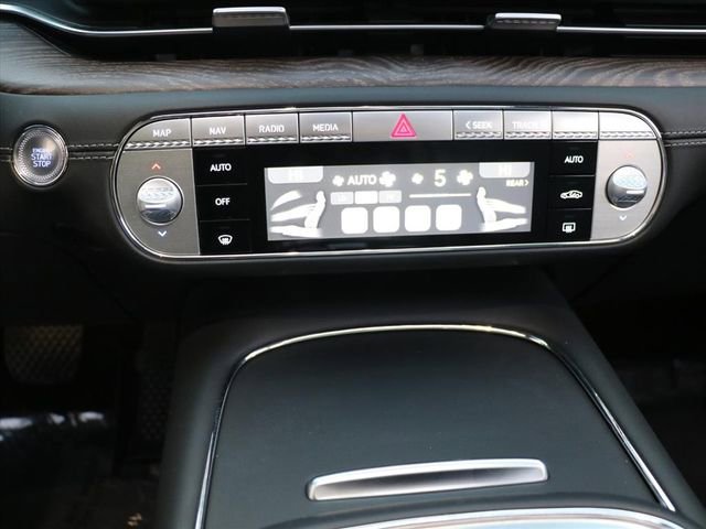 Used 2023 Genesis G90 3.5T image 23