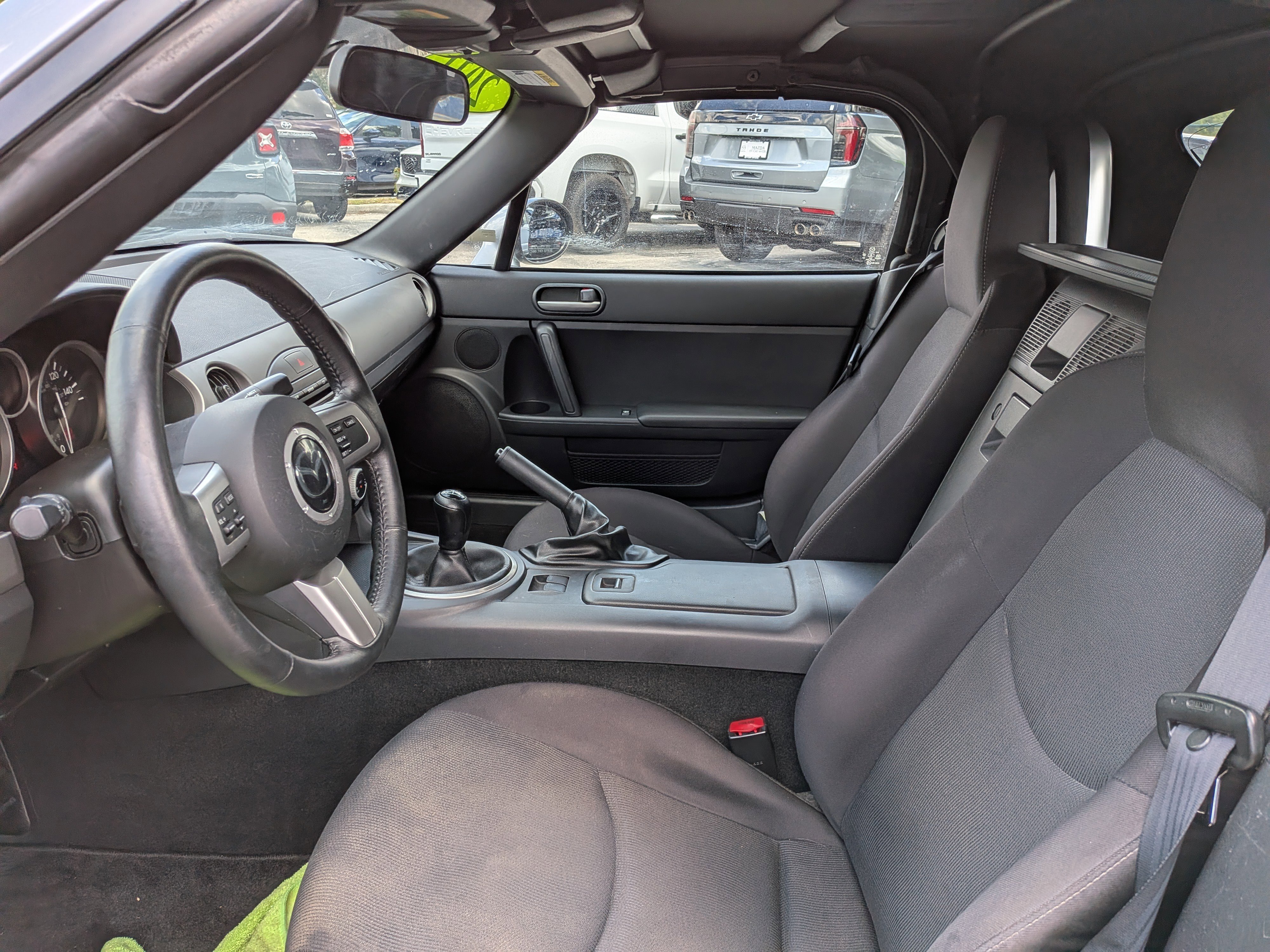 Used 2011 MAZDA MX-5 Miata Sport w/ Convenience Pkg RWD image 13