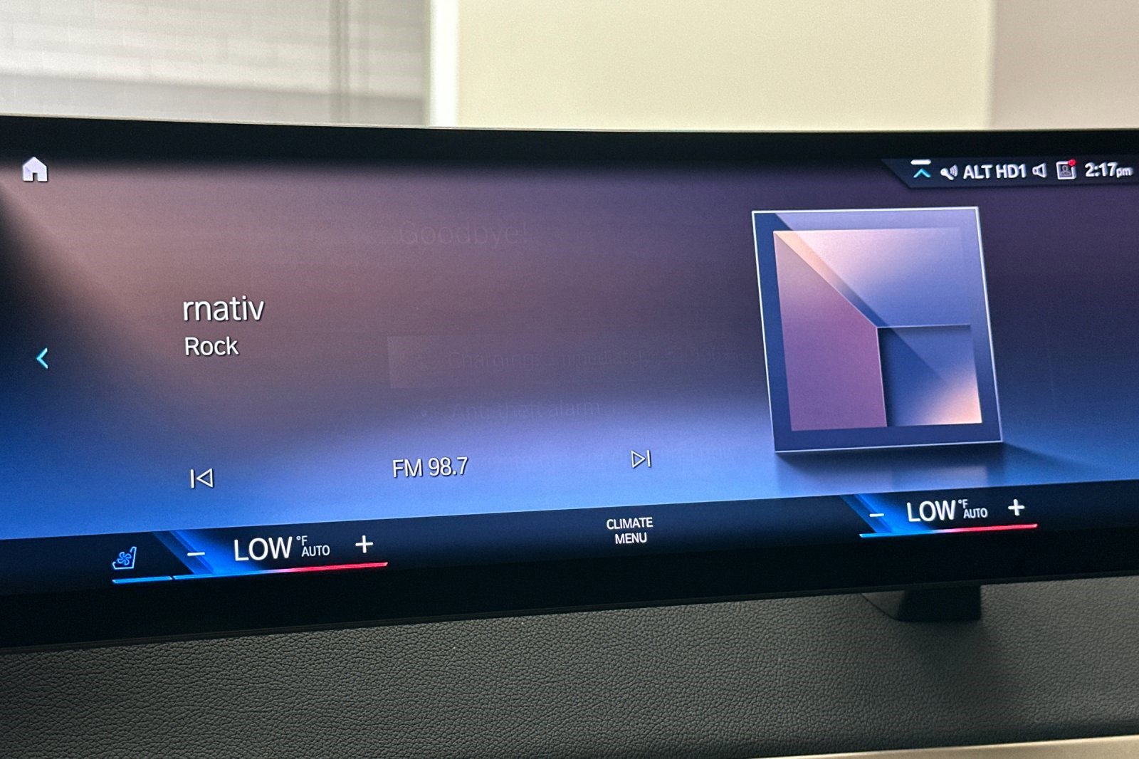 Used 2023 BMW iX xDrive50 w/ Premium Package image 21