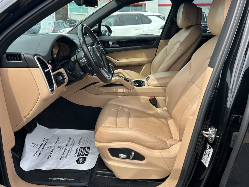 Used 2019 Porsche Cayenne image 2
