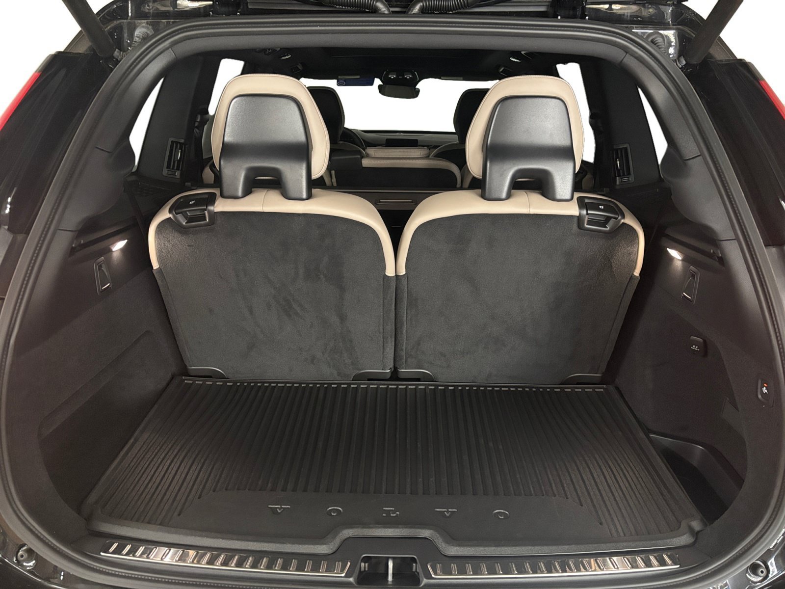 New 2026 Volvo XC90 T8 Ultra w/ Protection Package AWD/4WD image 18
