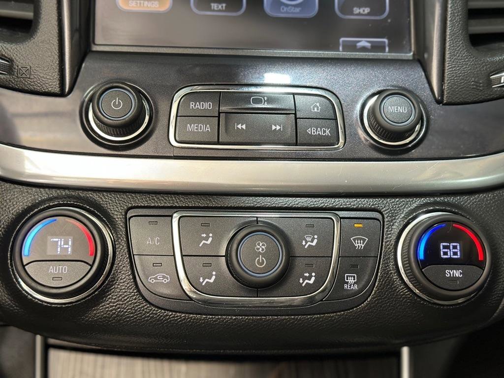 Used 2017 Chevrolet Impala LT FWD image 18