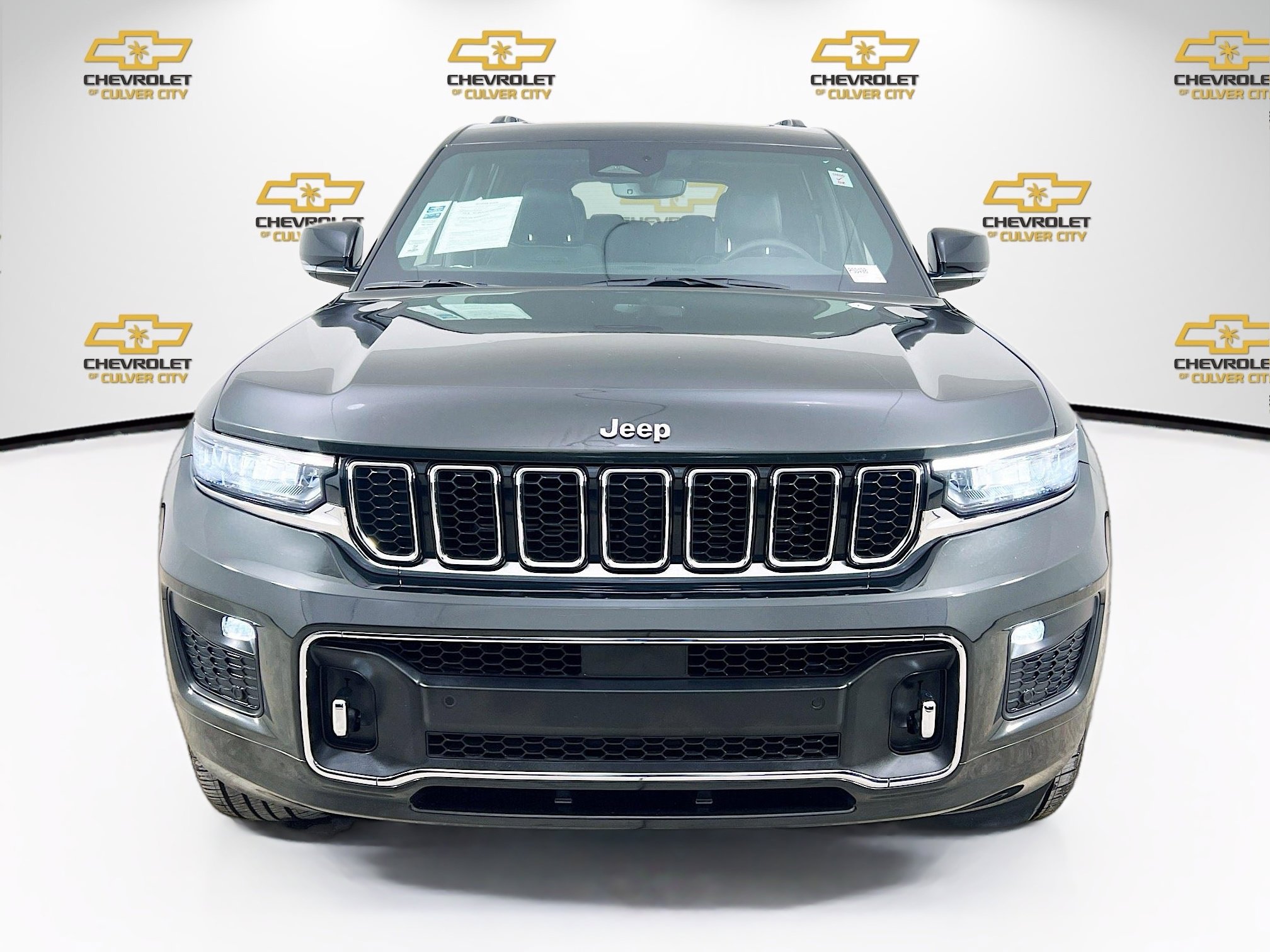 Used 2023 Jeep Grand Cherokee L Overland w/ Rear Seat Video Group I image 2