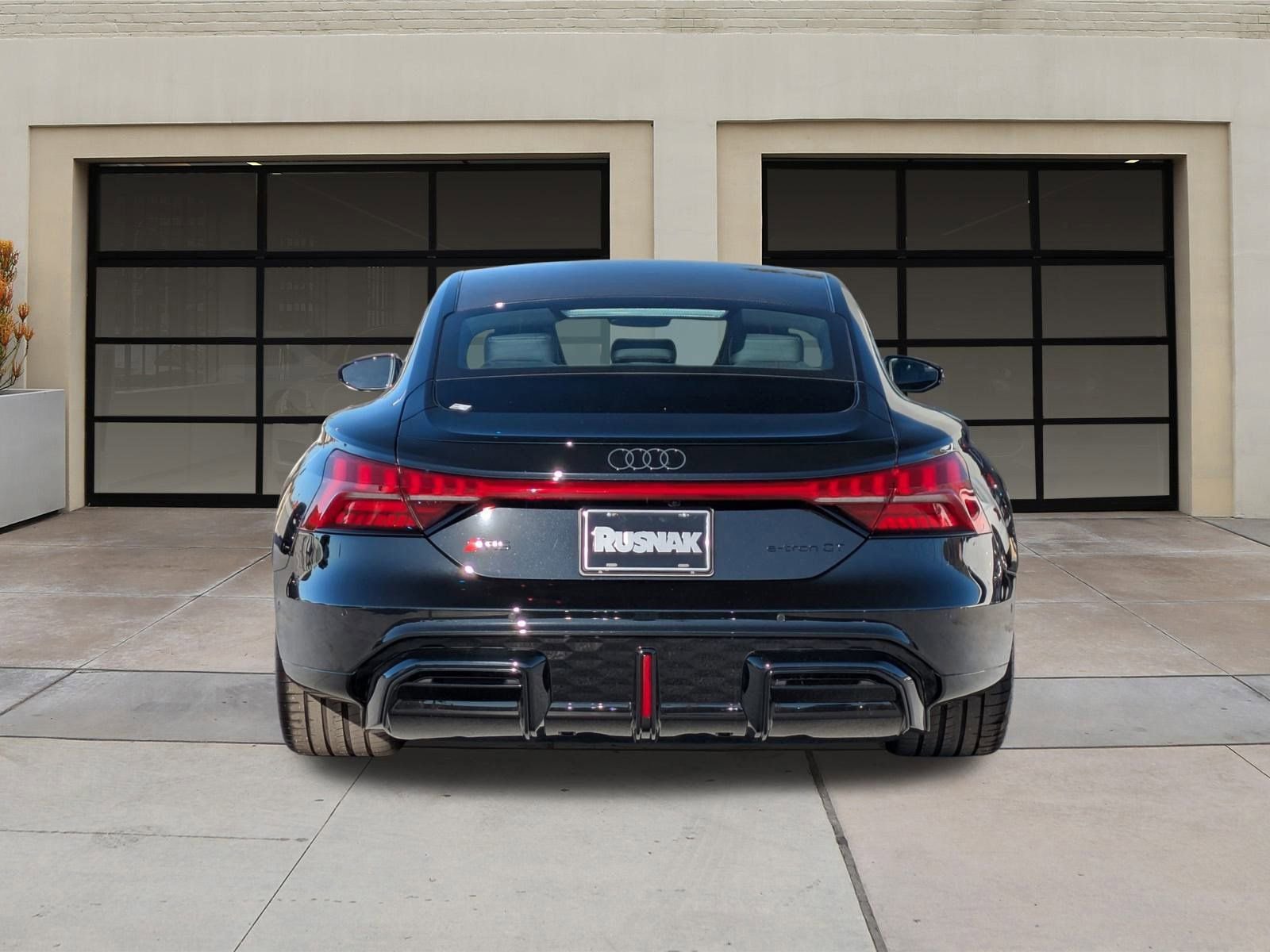 New 2026 Audi RS e-tron GT performance image 4