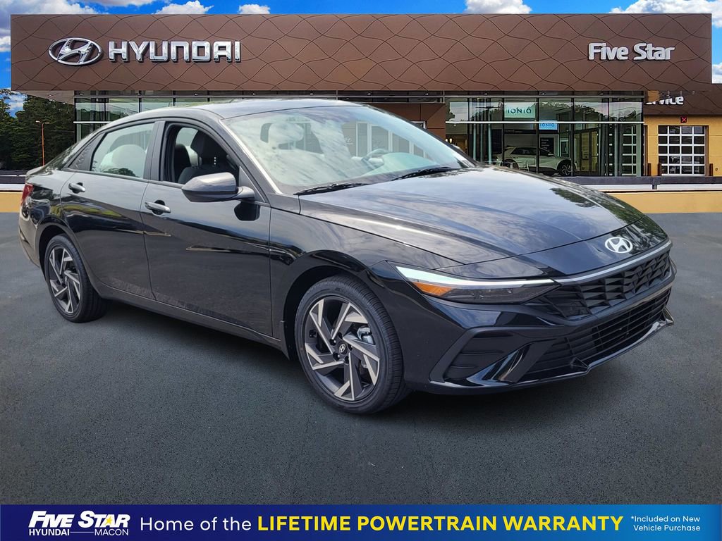 New 2025 Hyundai Elantra SEL image 1