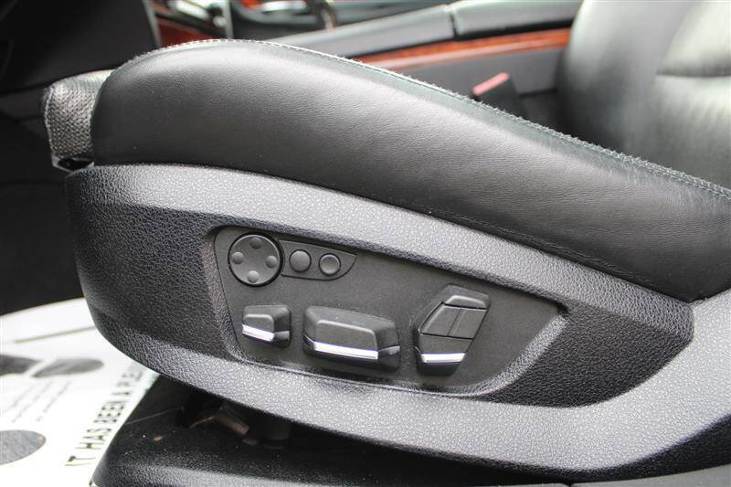 Used 2012 BMW ALPINA B7 xDrive LWB image 12