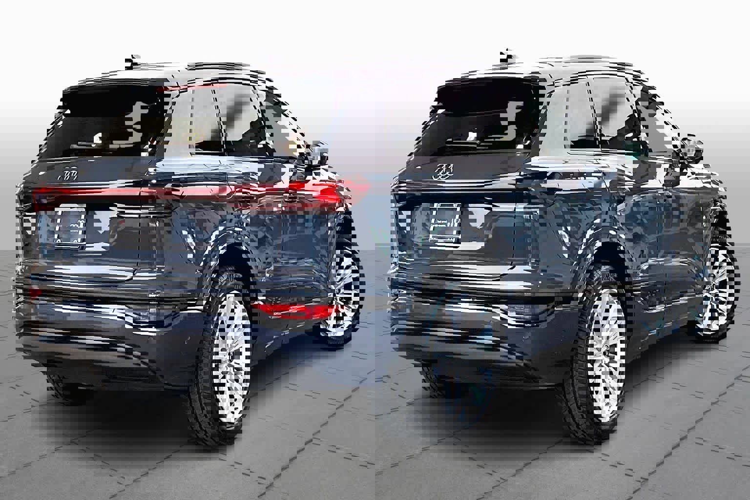 Certified 2025 Audi Q6 e-tron Premium w/ Convenience Package image 11