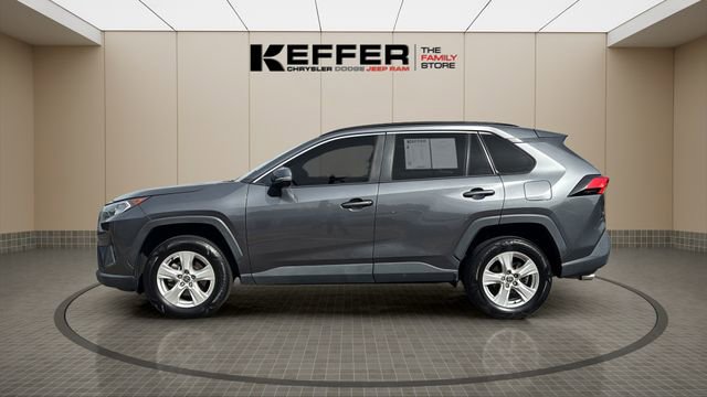 Used 2021 Toyota RAV4 XLE image 2