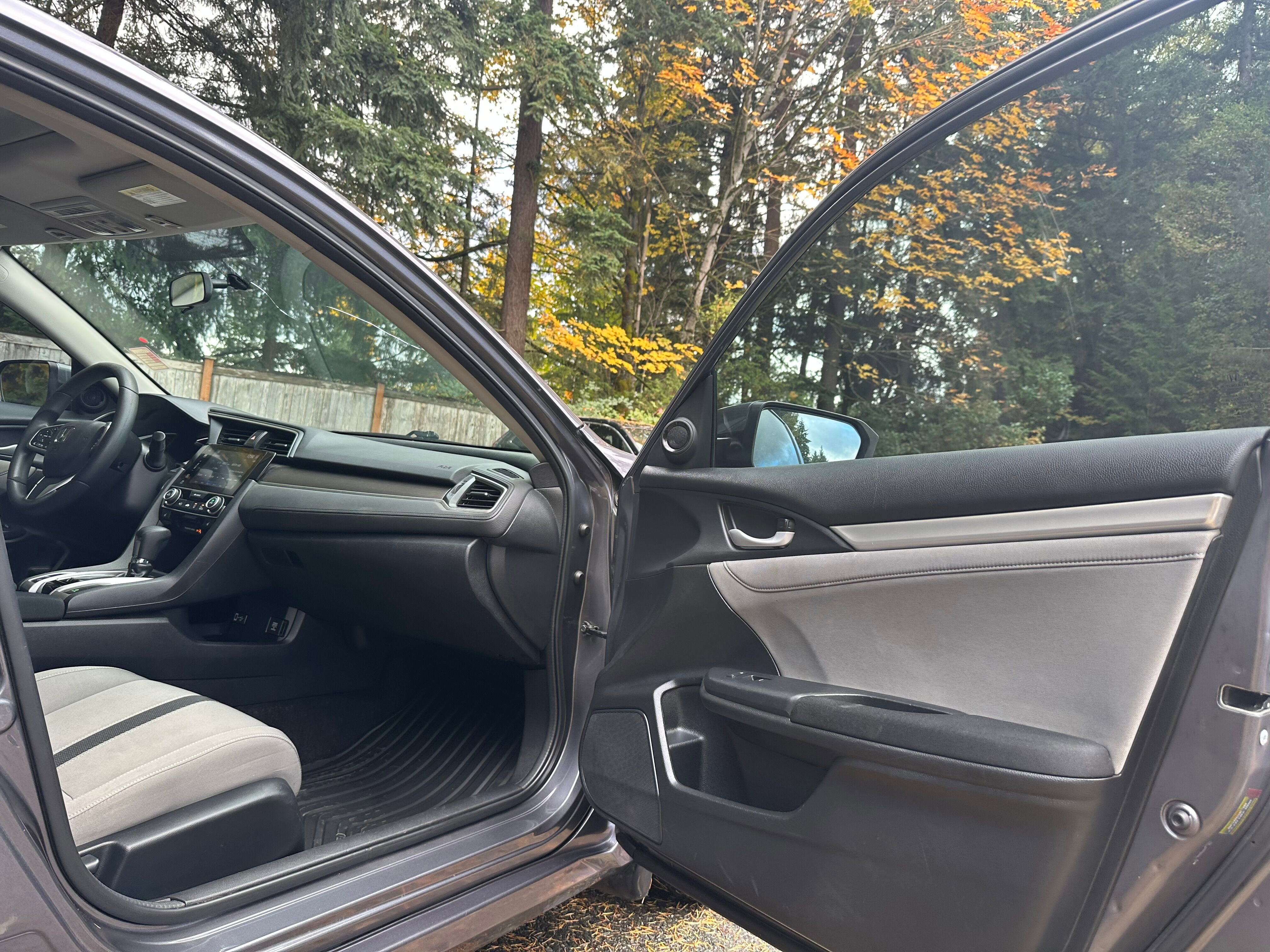 Used 2017 Honda Civic EX-T image 11