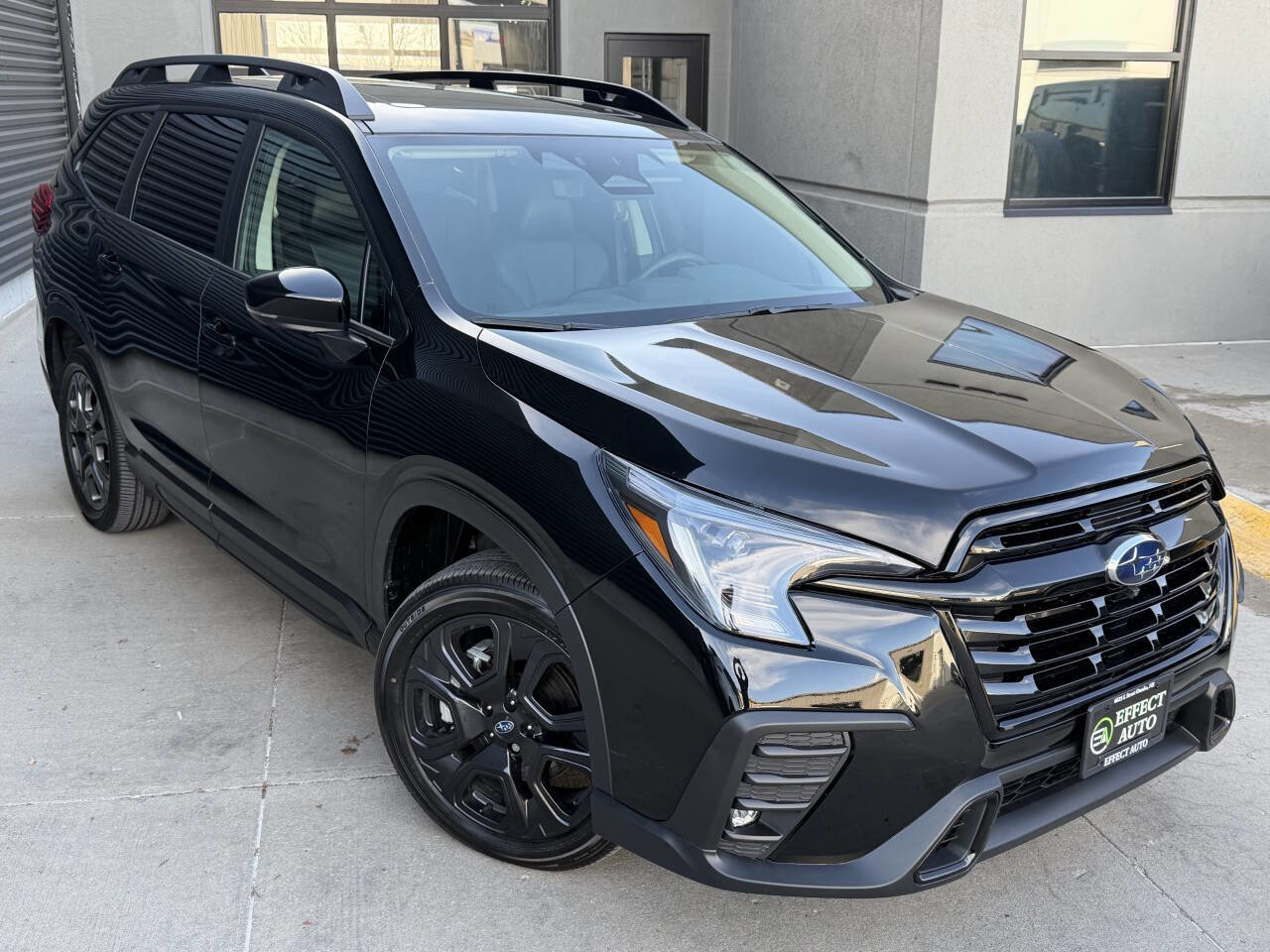 Used 2025 Subaru Ascent Bronze Edition image 6