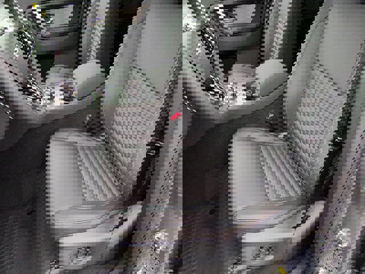 New 2026 Land Rover Discovery Sport Landmark image 17