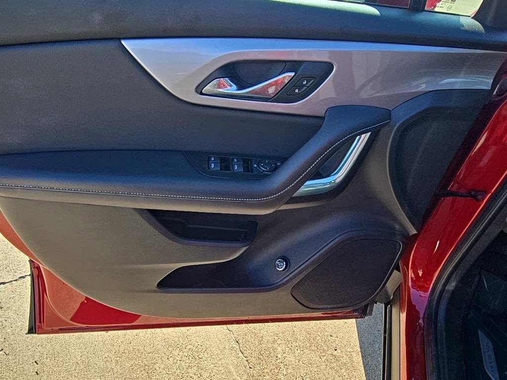 Used 2023 Chevrolet Blazer LT w/ Convenience Package image 12