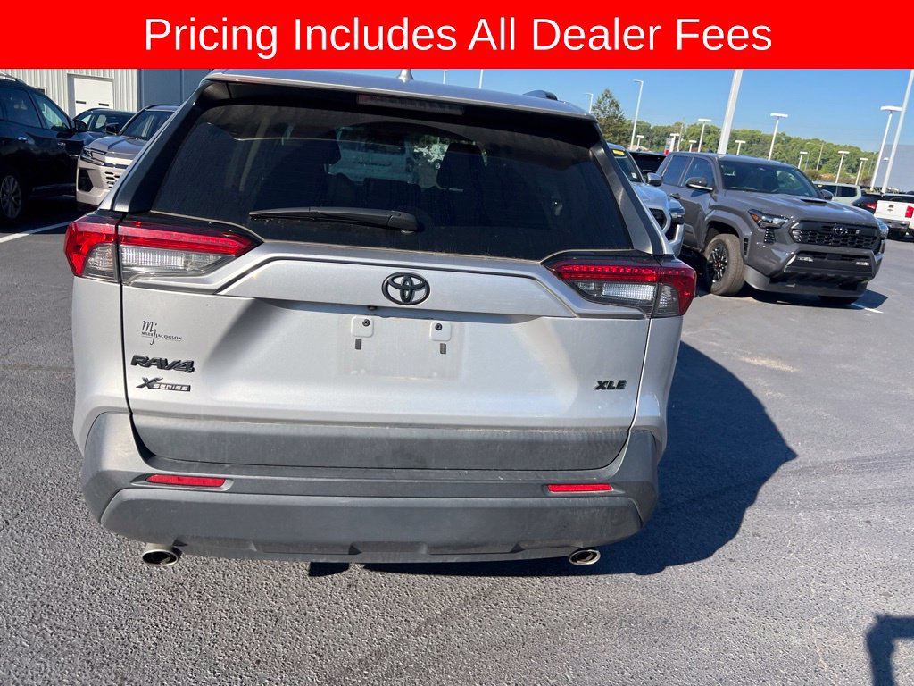 Used 2024 Toyota RAV4 XLE FWD image 23
