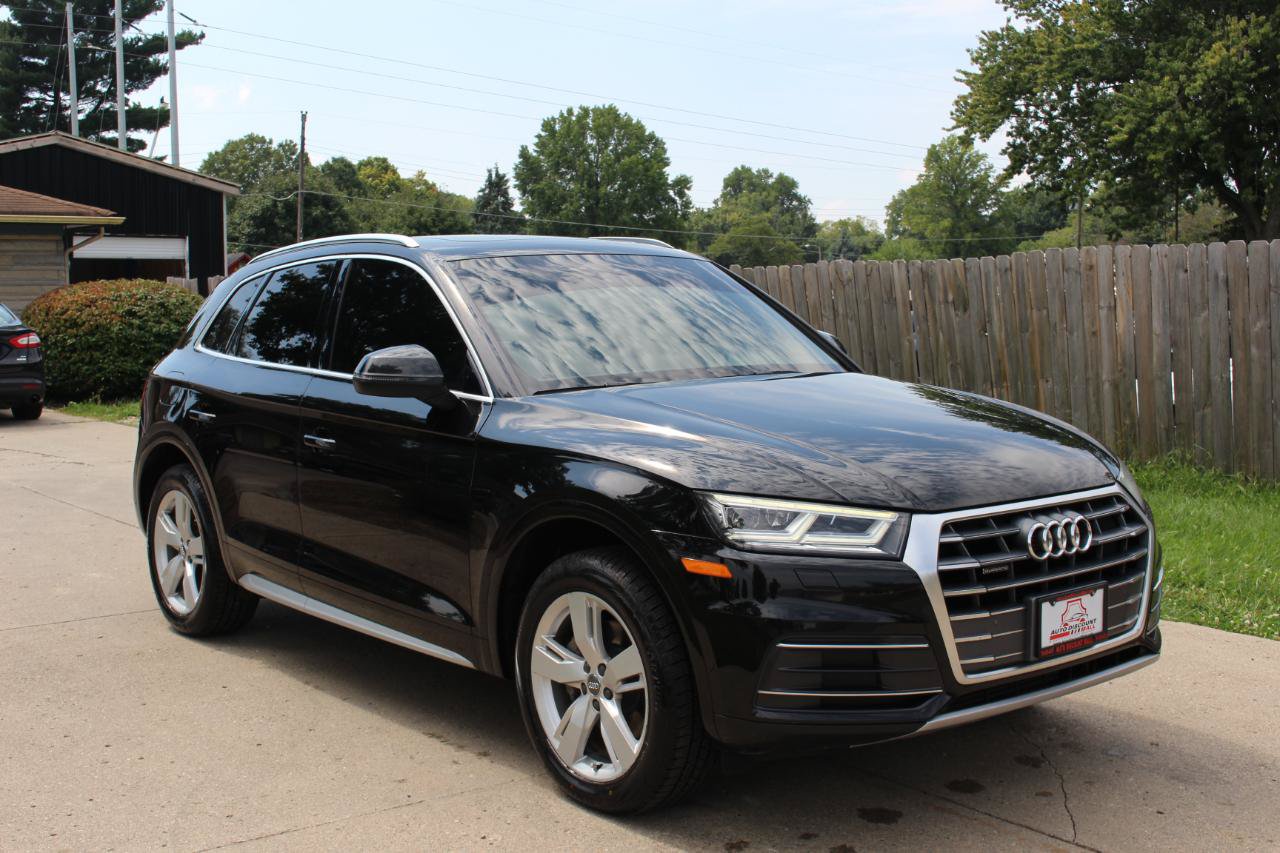 Used 2018 Audi Q5 2.0T Premium Plus w/ Premium Plus Package AWD/4WD image 2