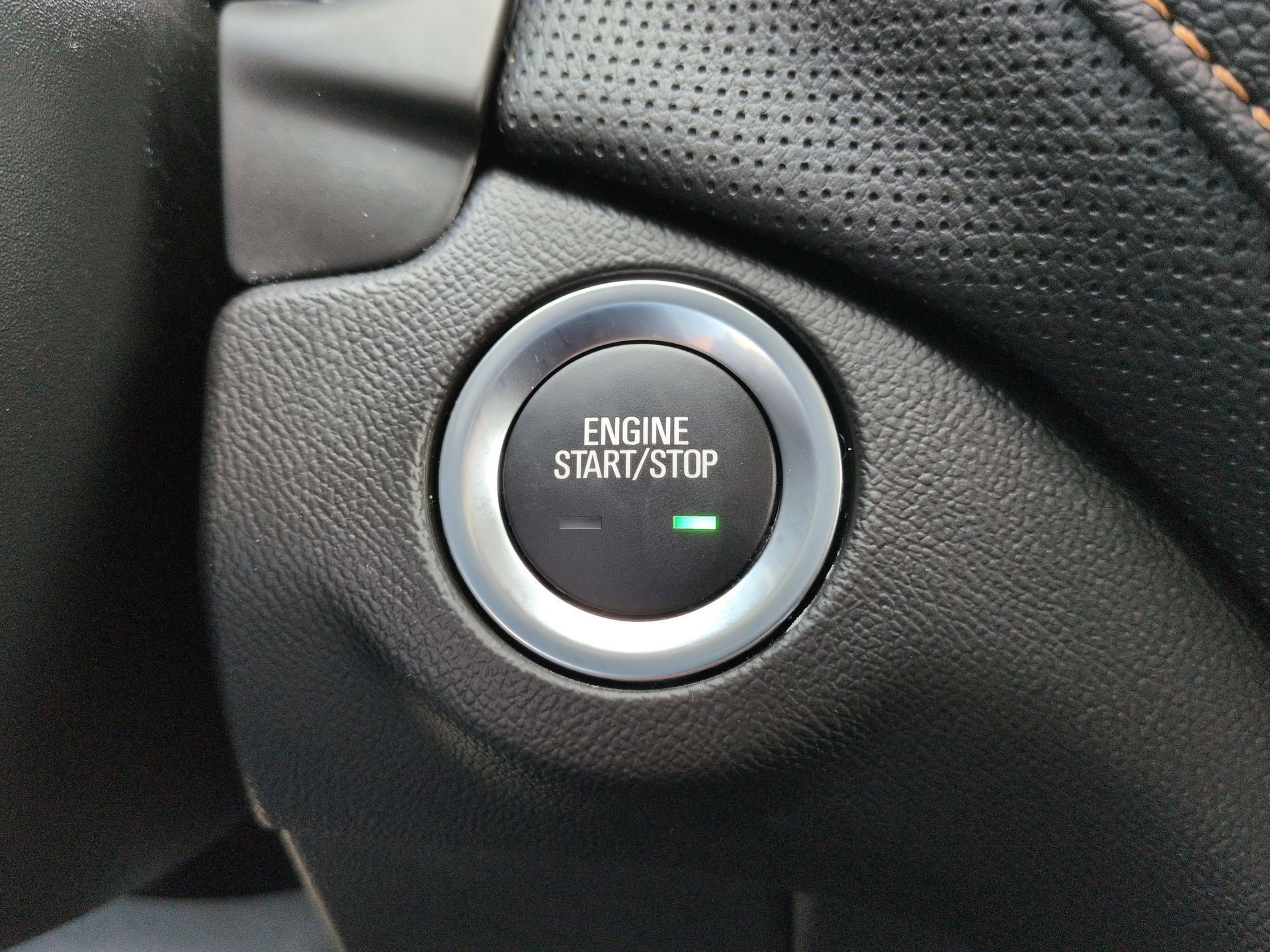 Certified 2020 Chevrolet Equinox Premier w/ Premier Redline Edition AWD/4WD image 17