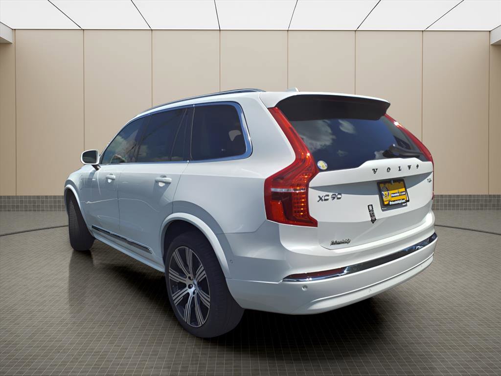 Used 2025 Volvo XC90 T8 Plus w/ Protection Package image 4