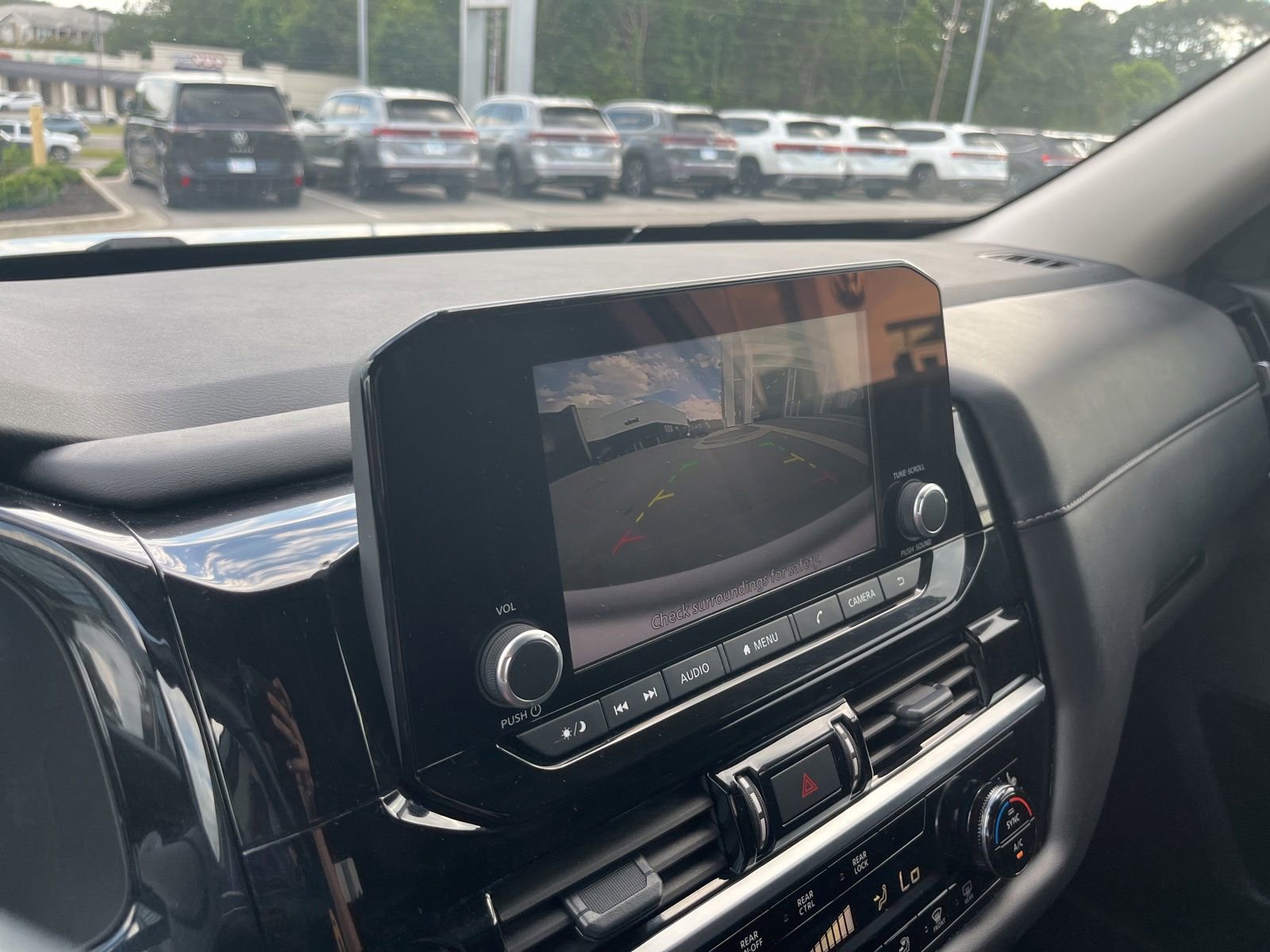 Used 2025 Nissan Pathfinder SV FWD image 20