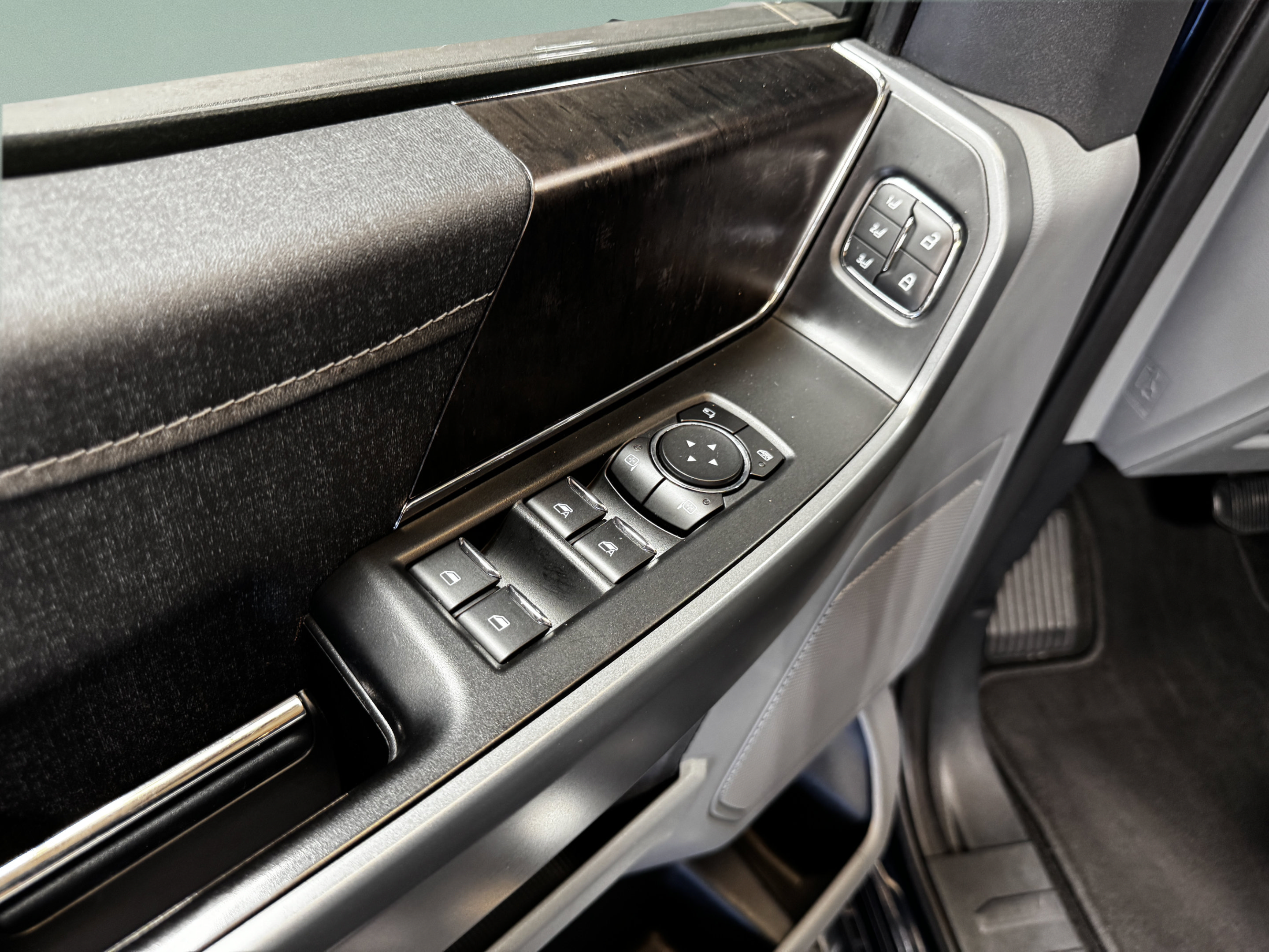 Used 2022 Ford F150 Lariat RWD image 38