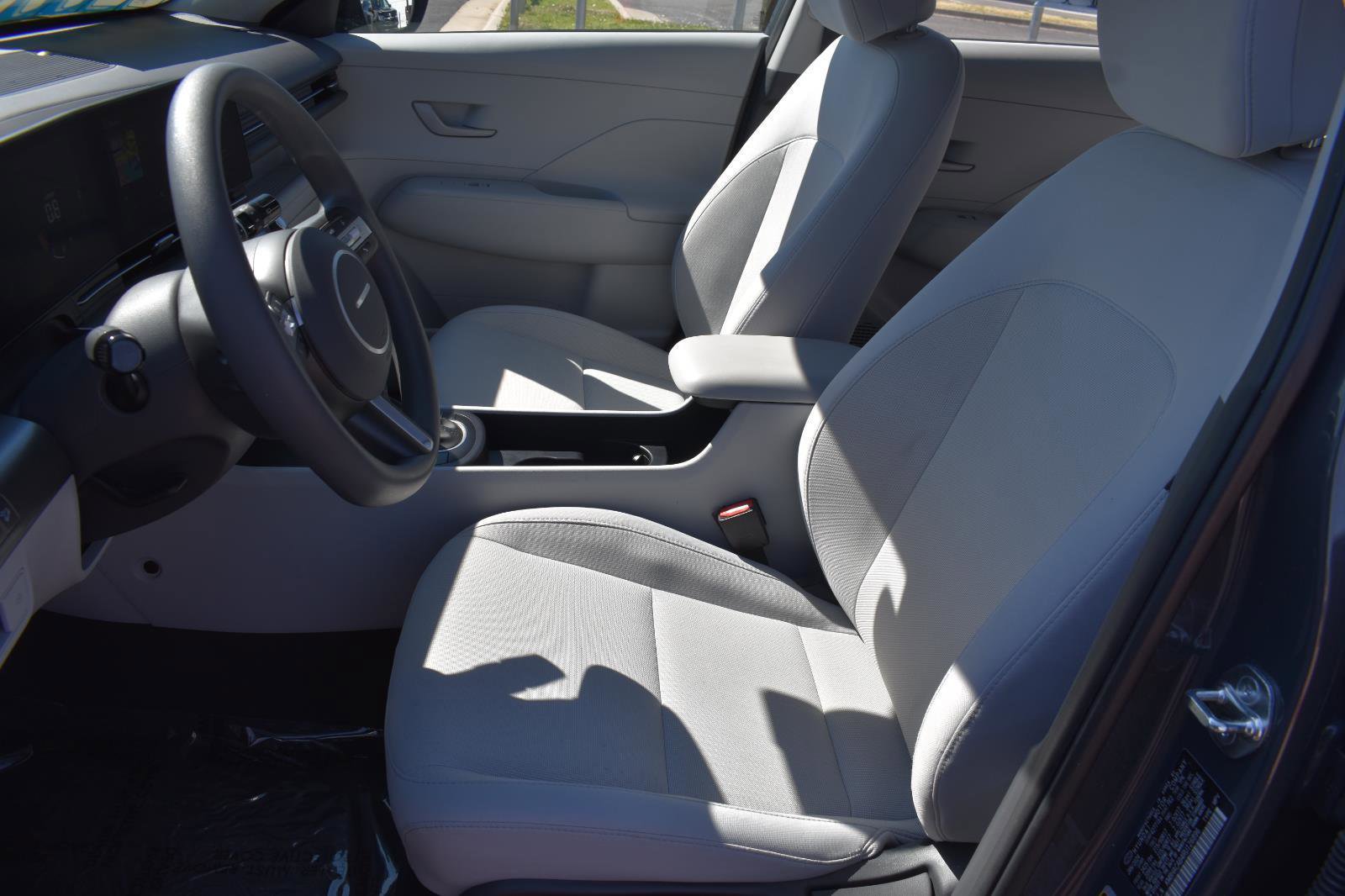 Used 2024 Hyundai Kona SE image 24