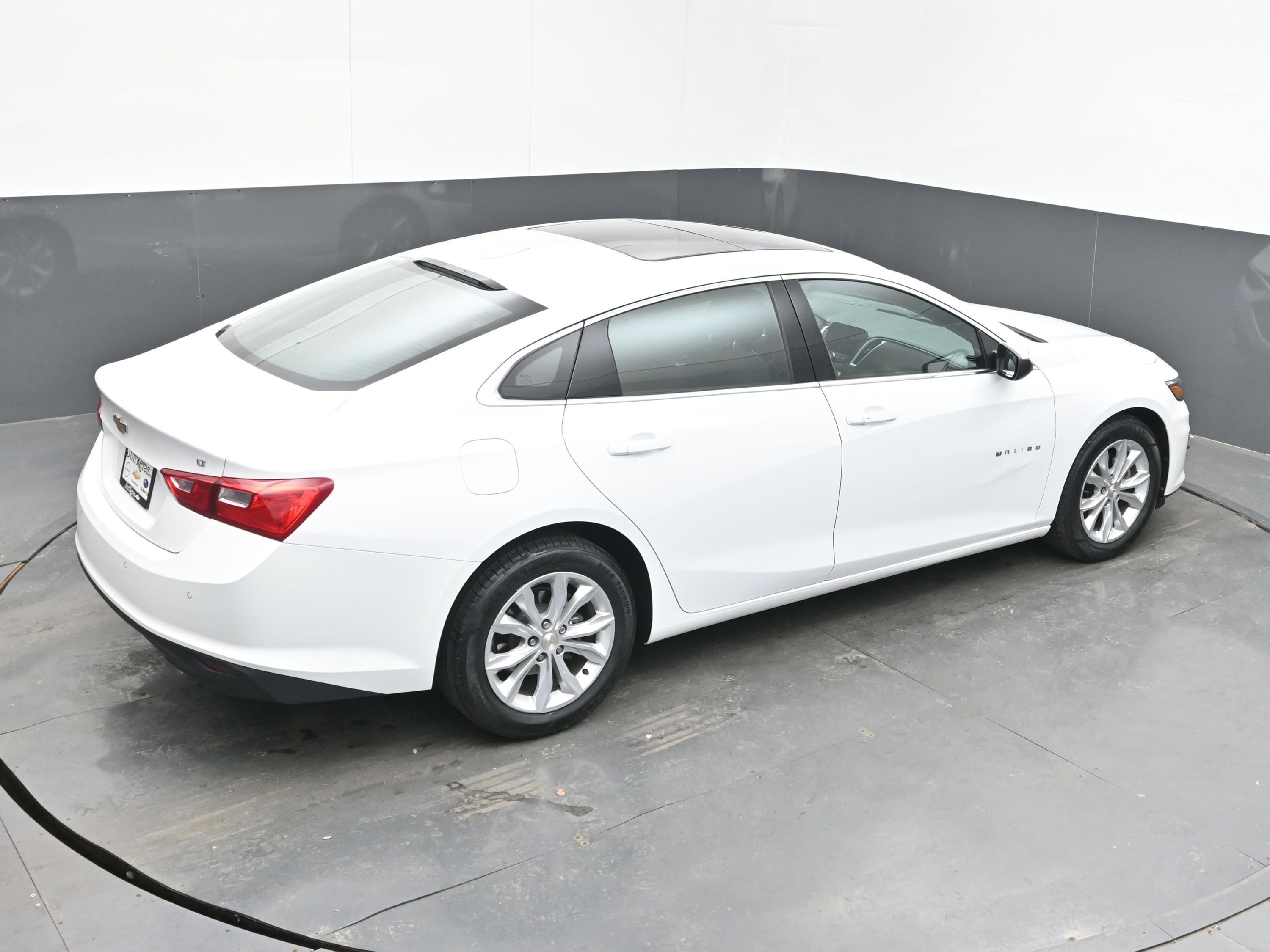 Used 2024 Chevrolet Malibu LT image 40