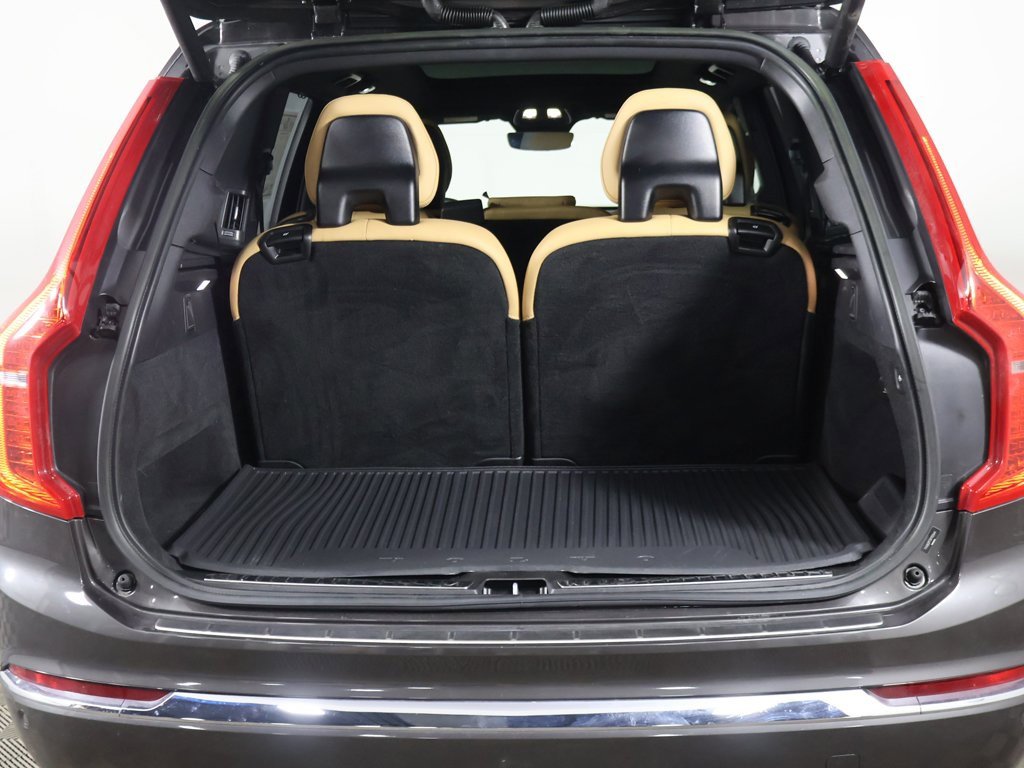 Used 2024 Volvo XC90 B6 Ultimate w/ Protection Package Premier image 24