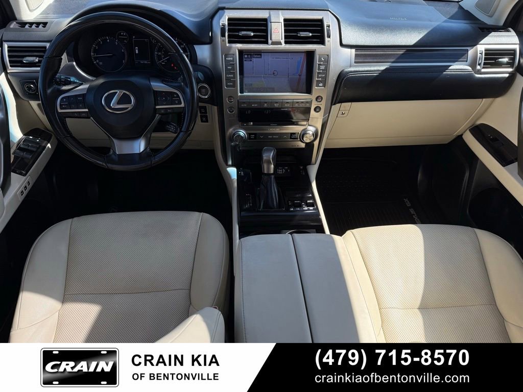 Used 2020 Lexus GX 460 Premium w/ Premium Package image 29