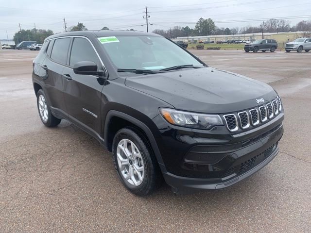 Used 2025 Jeep Compass Sport image 1