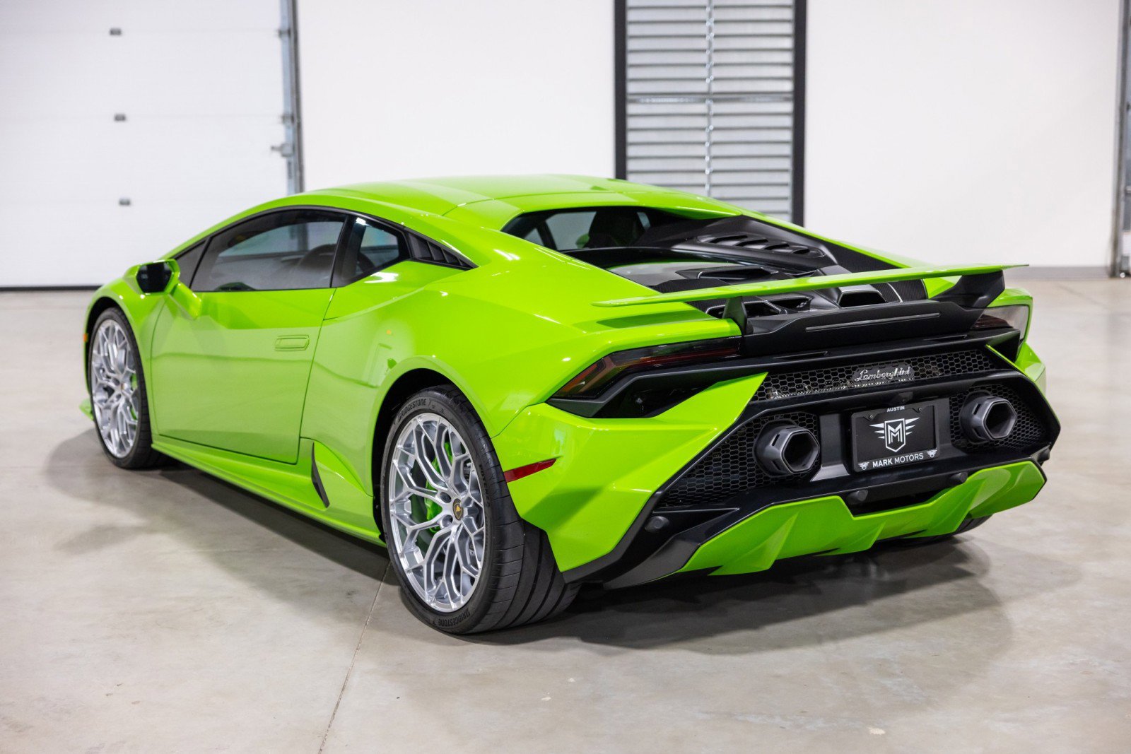 Used 2024 Lamborghini Huracan Tecnica image 7
