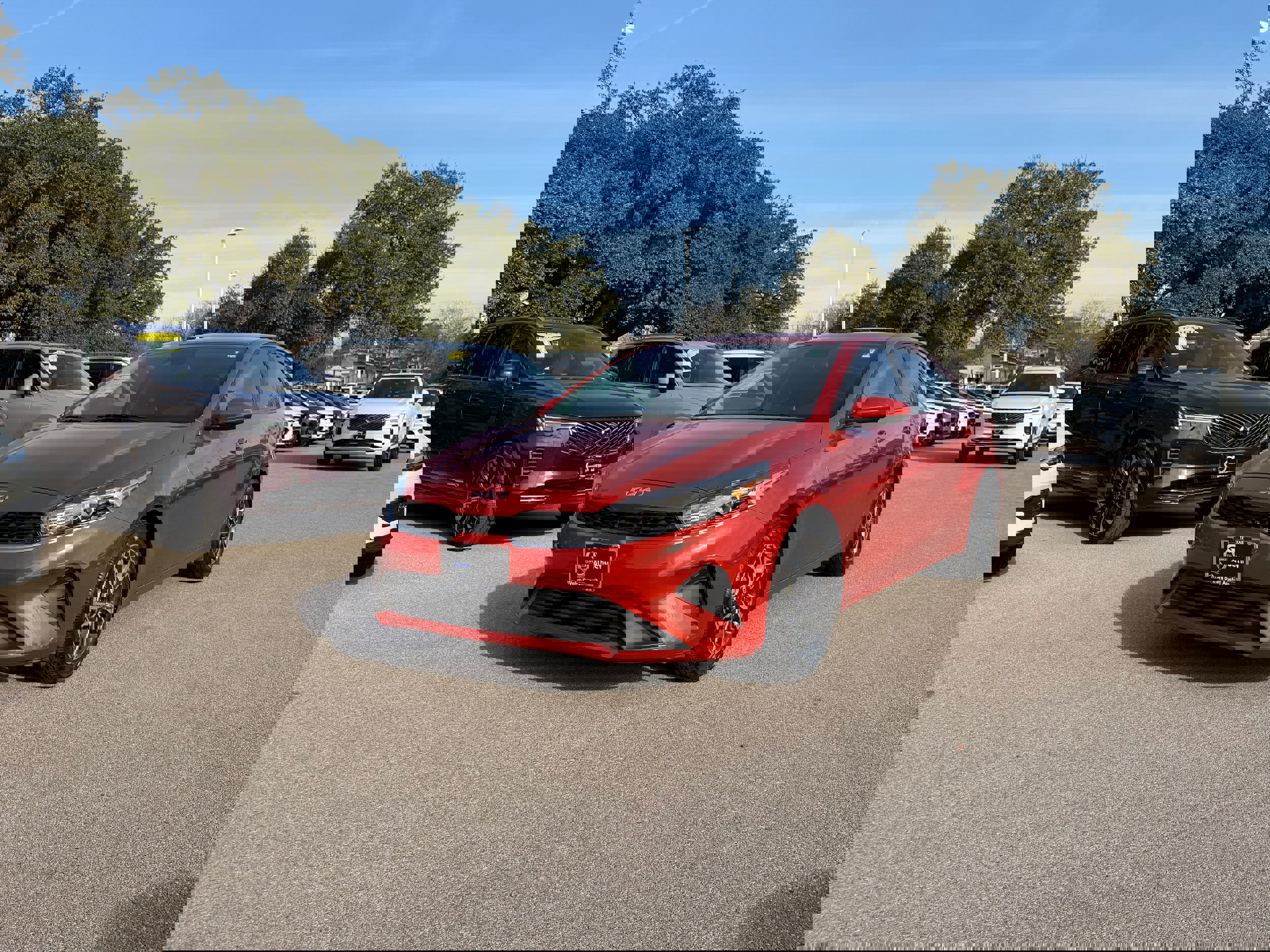 Used 2023 Kia Forte LXS image 2