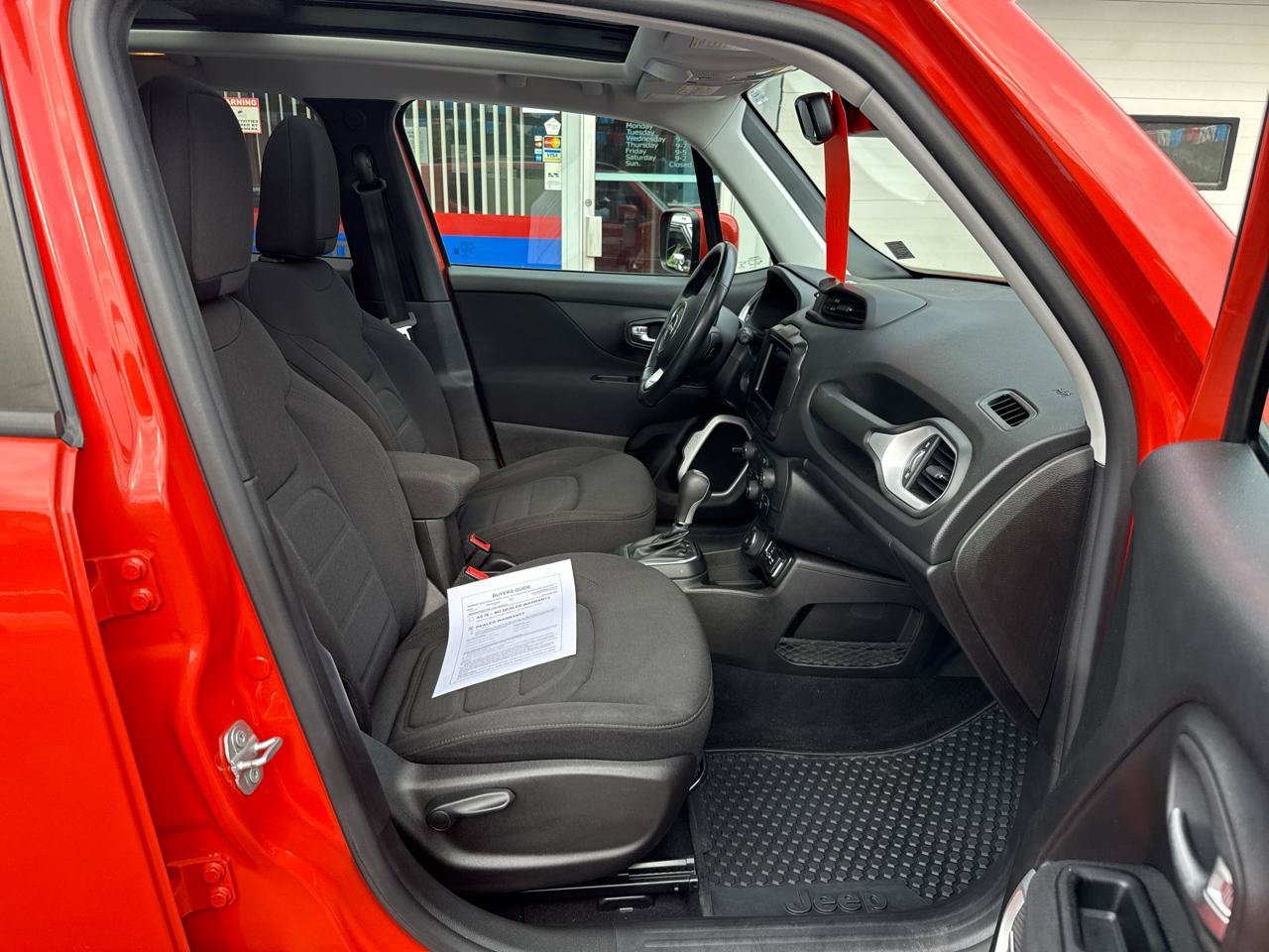 Used 2021 Jeep Renegade Latitude w/ Sun & Sound Group AWD/4WD image 27