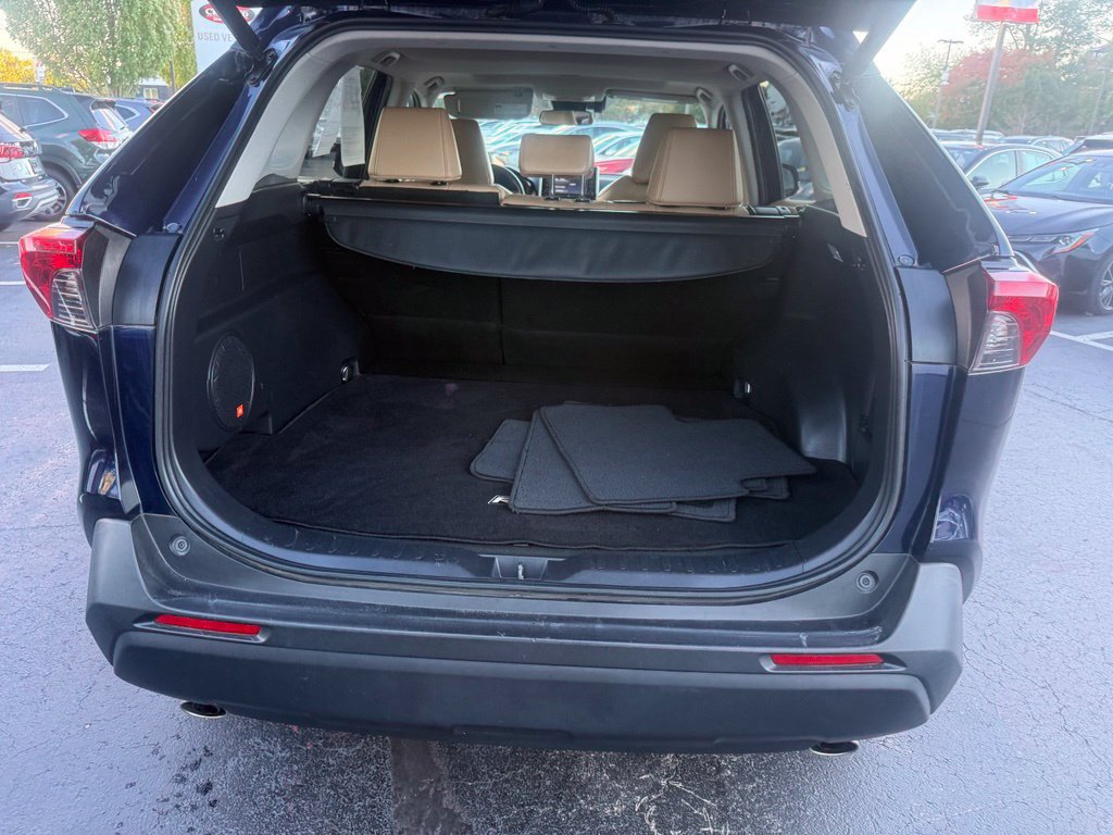 Certified 2021 Toyota RAV4 XLE Premium AWD/4WD image 18