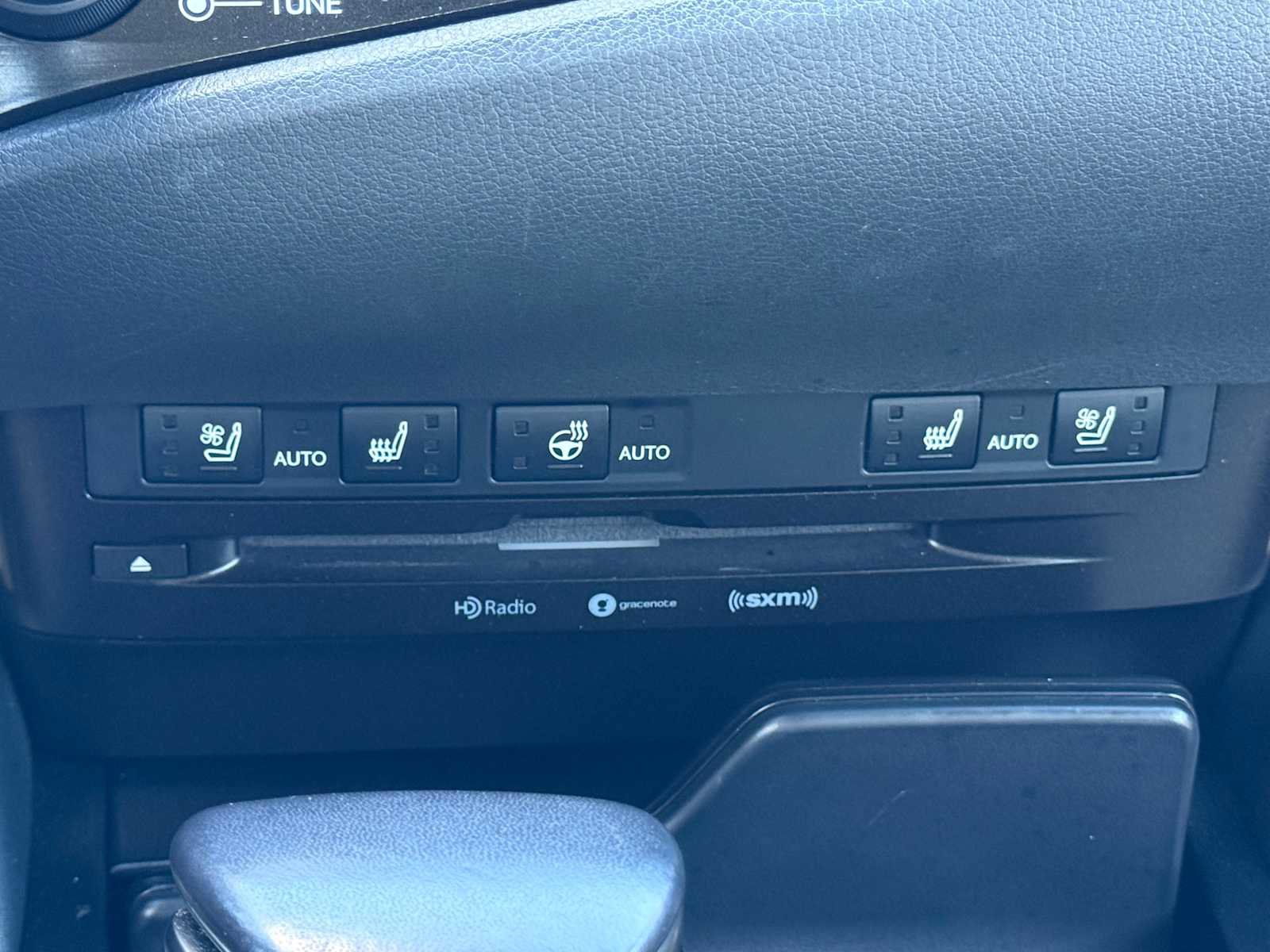 Used 2020 Lexus ES 300h w/ Premium Package FWD image 30