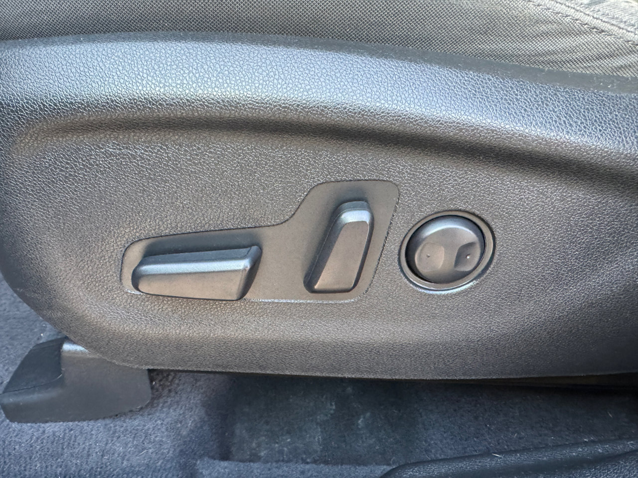 Used 2020 Kia Sorento LX w/ LX I4 Convenience Package image 19