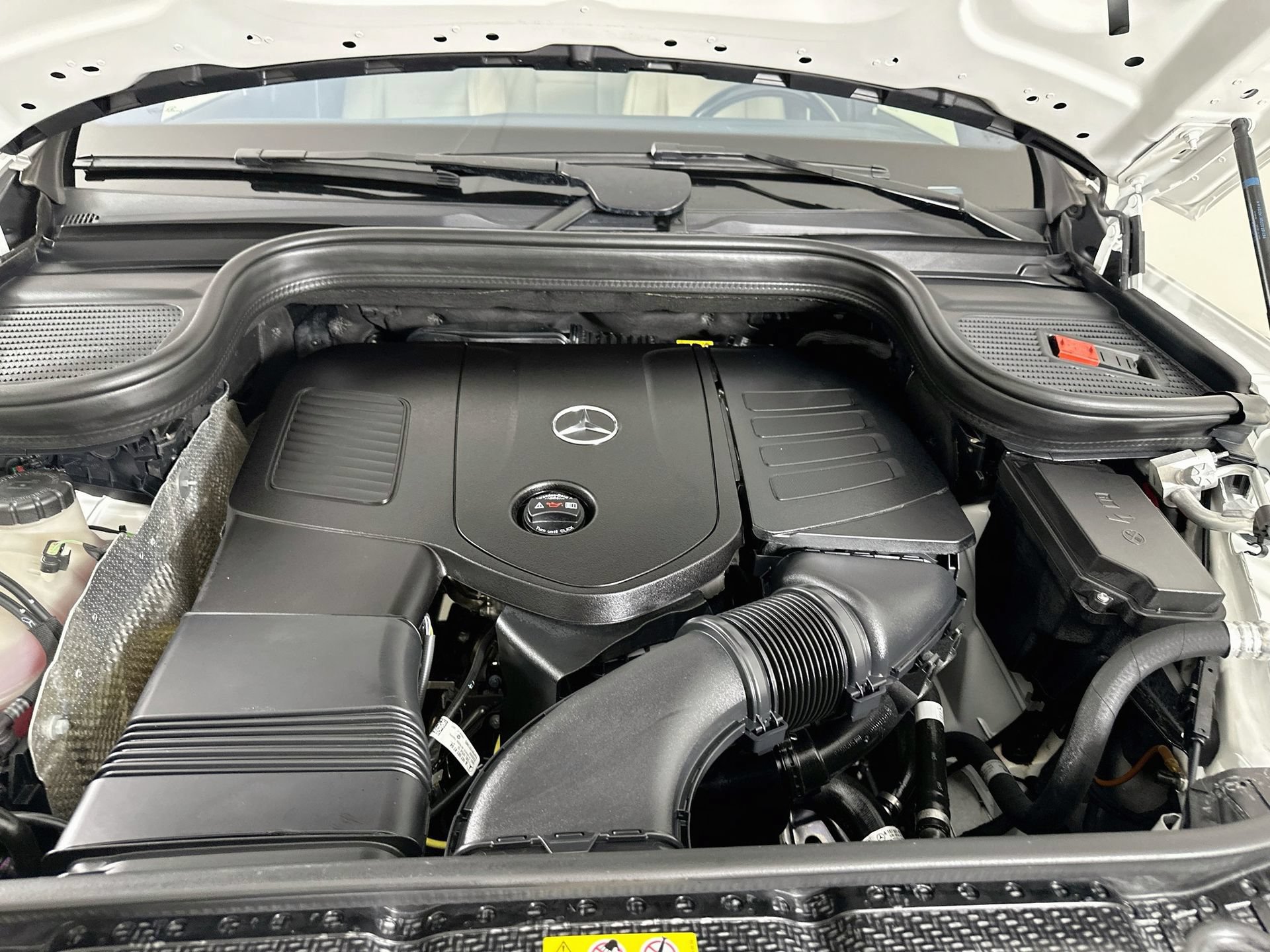 Used 2024 Mercedes-Benz GLE 450e 4MATIC image 32
