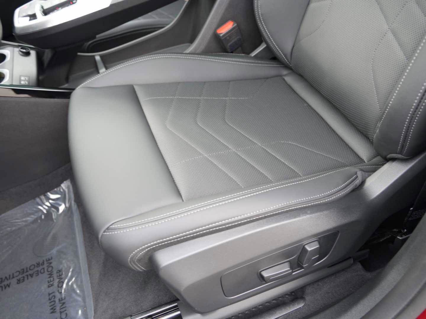 Used 2025 BMW X2 xDrive28i image 12