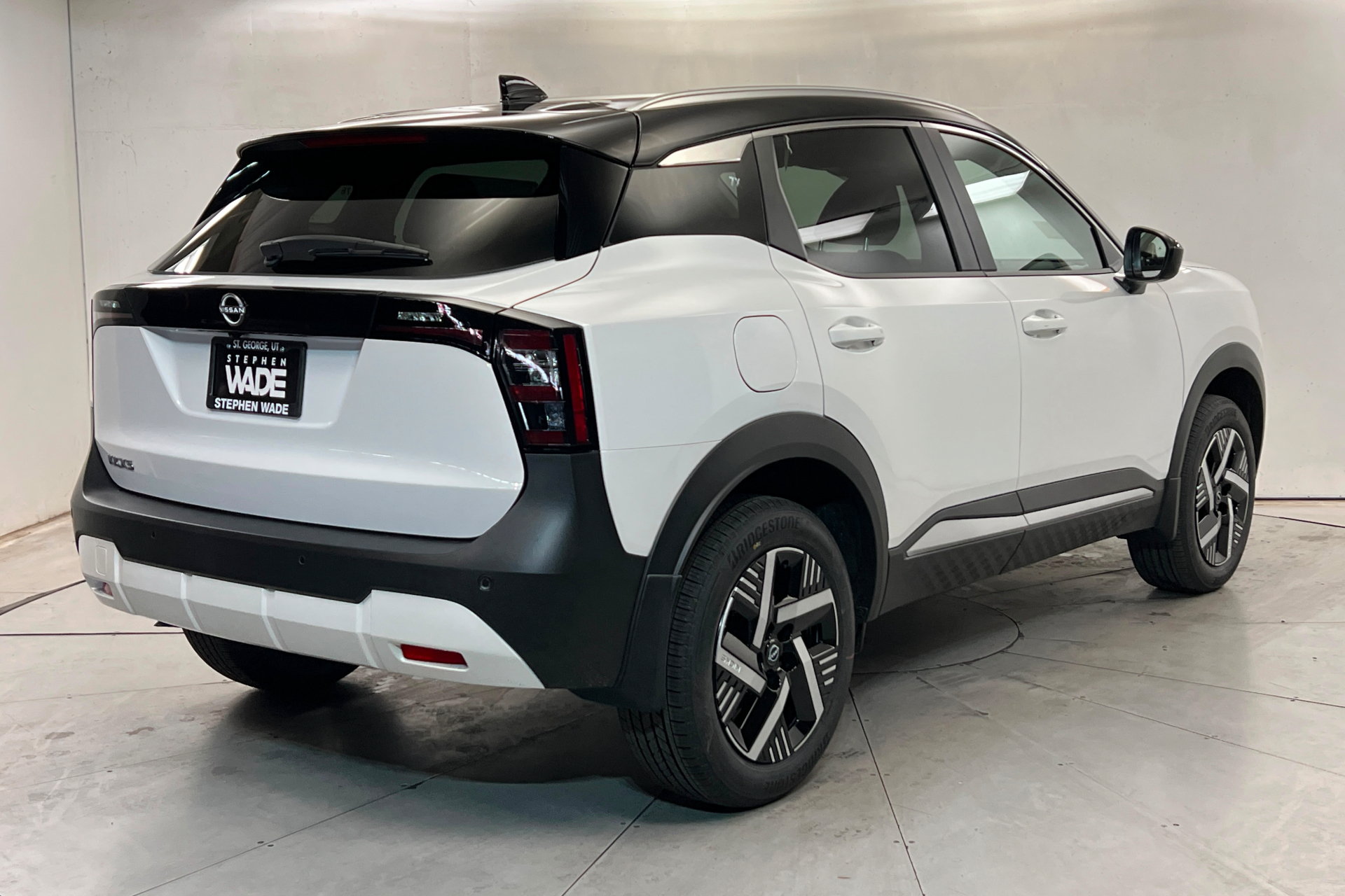 New 2026 Nissan Kicks SV w/ SV Premium Package FWD image 5