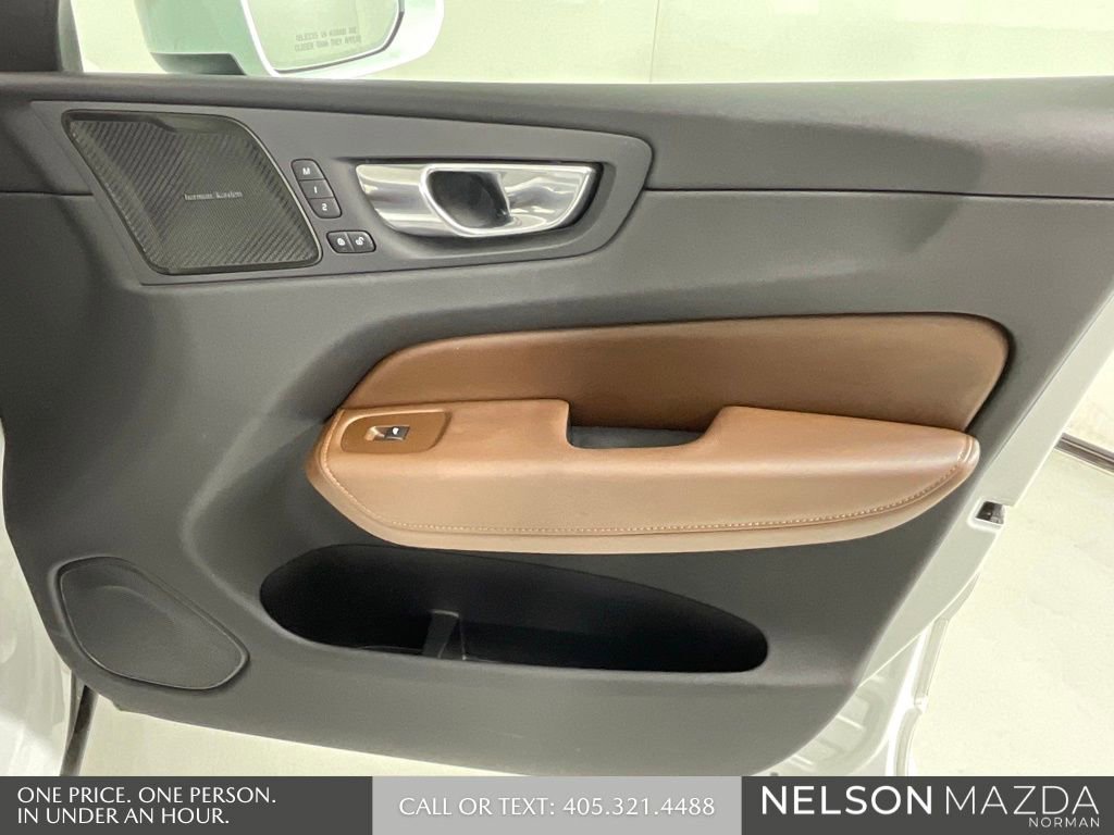 Used 2020 Volvo XC60 T6 Inscription AWD/4WD image 21