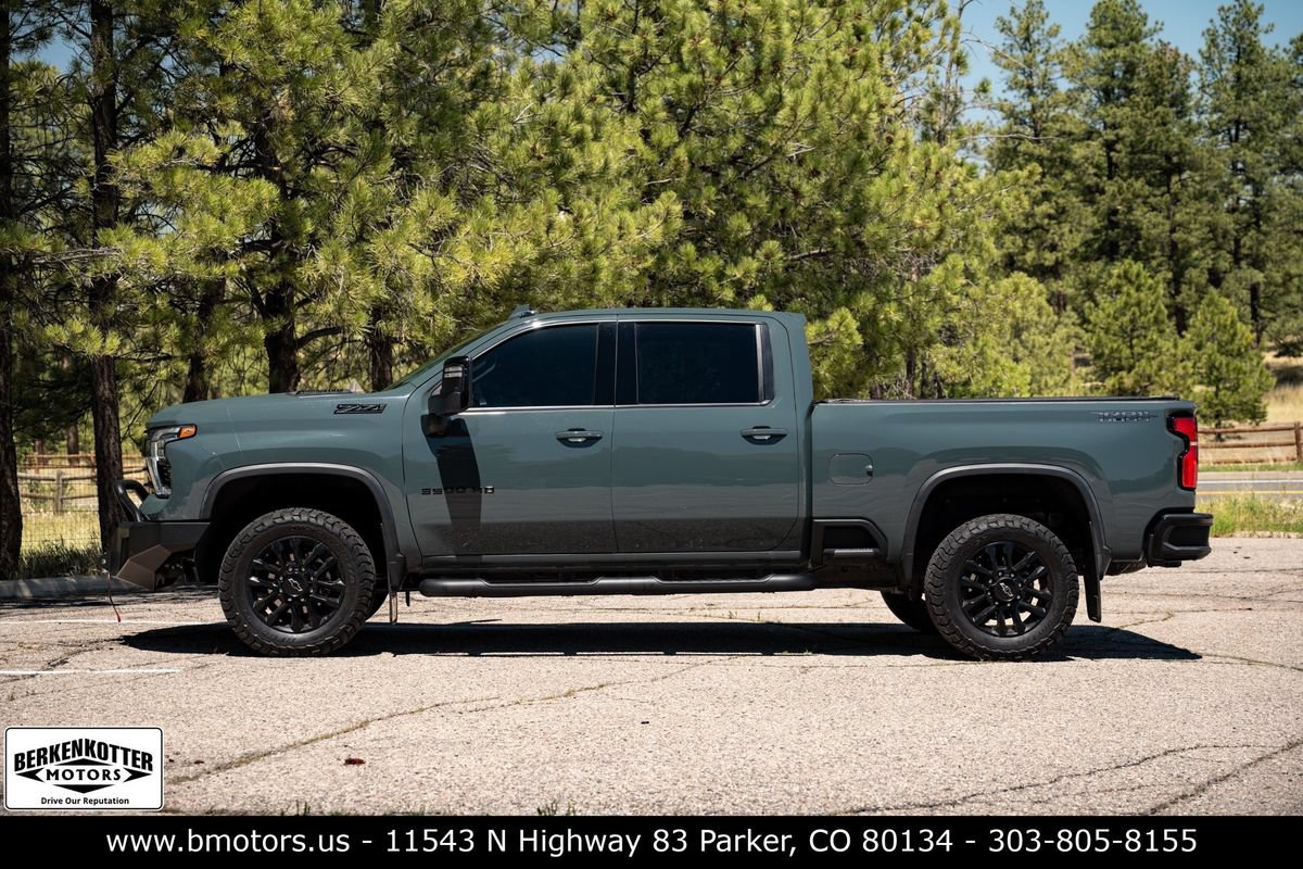 Used 2025 Chevrolet Silverado 3500 LTZ w/ LTZ Plus Package AWD/4WD image 7