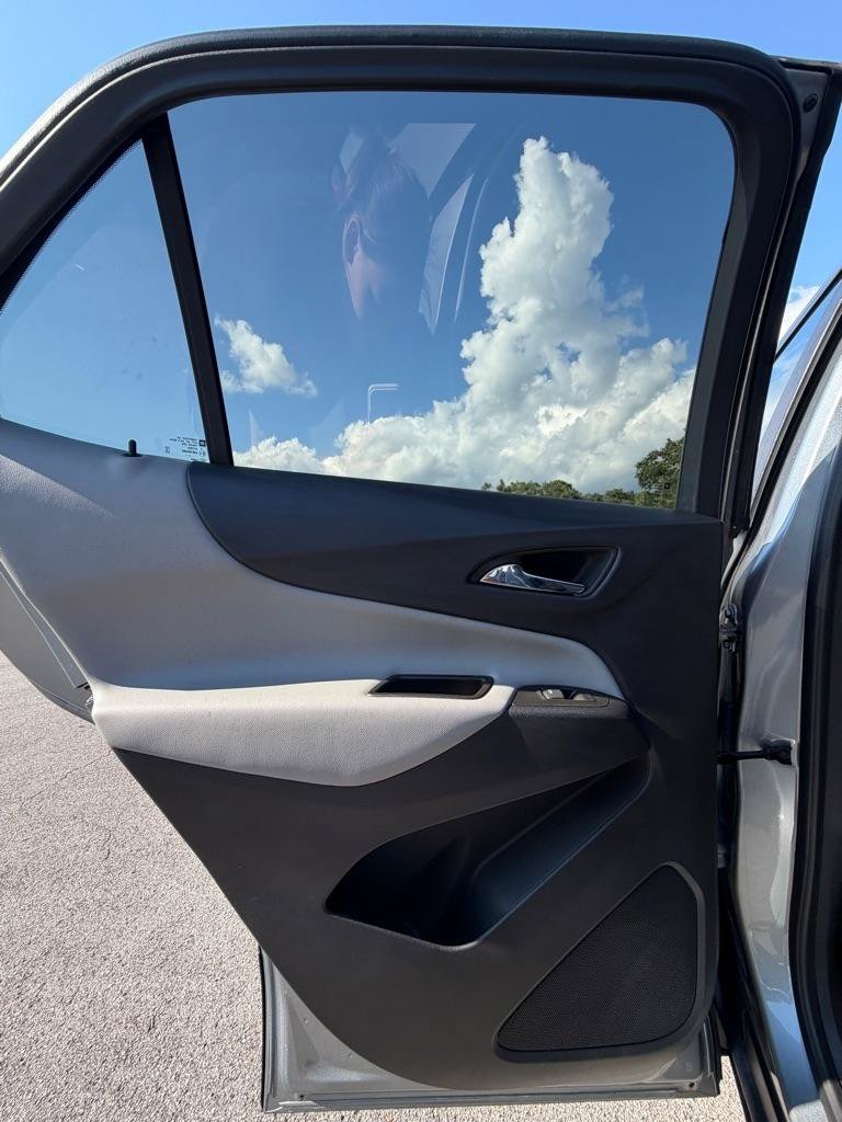 Used 2023 Chevrolet Equinox LS w/ LS Convenience Package FWD image 11