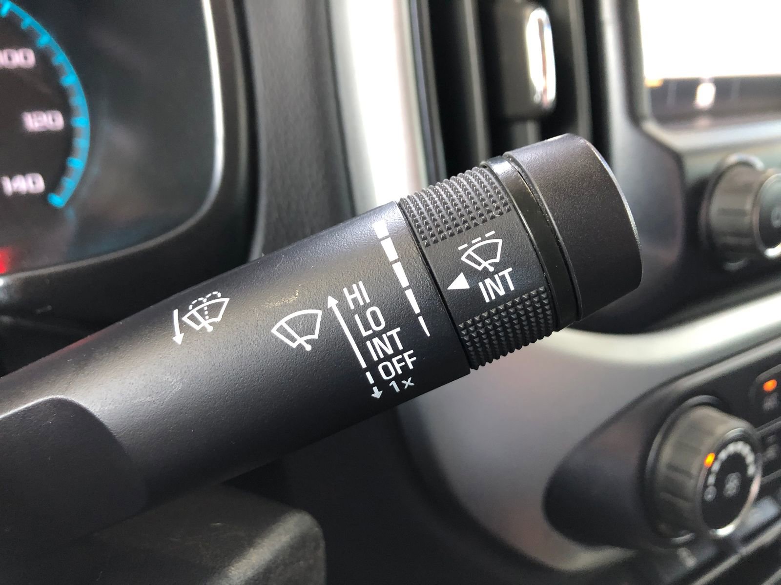 Used 2020 Chevrolet Colorado LT RWD image 28