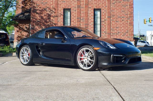 Used 2016 Porsche Cayman RWD image 3