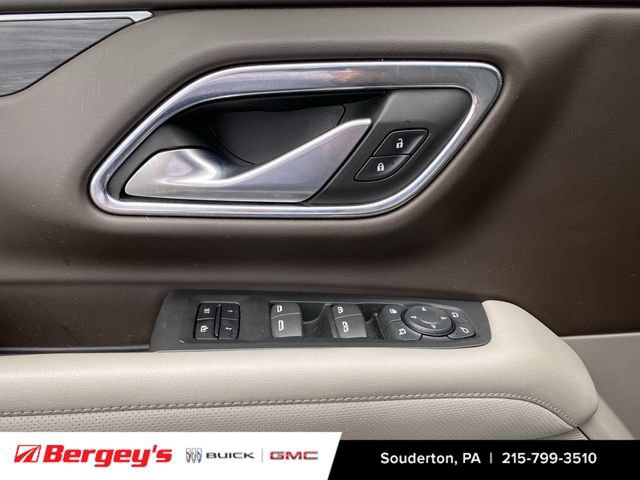 Certified 2022 GMC Yukon XL SLT w/ SLT Premium Package AWD/4WD image 27