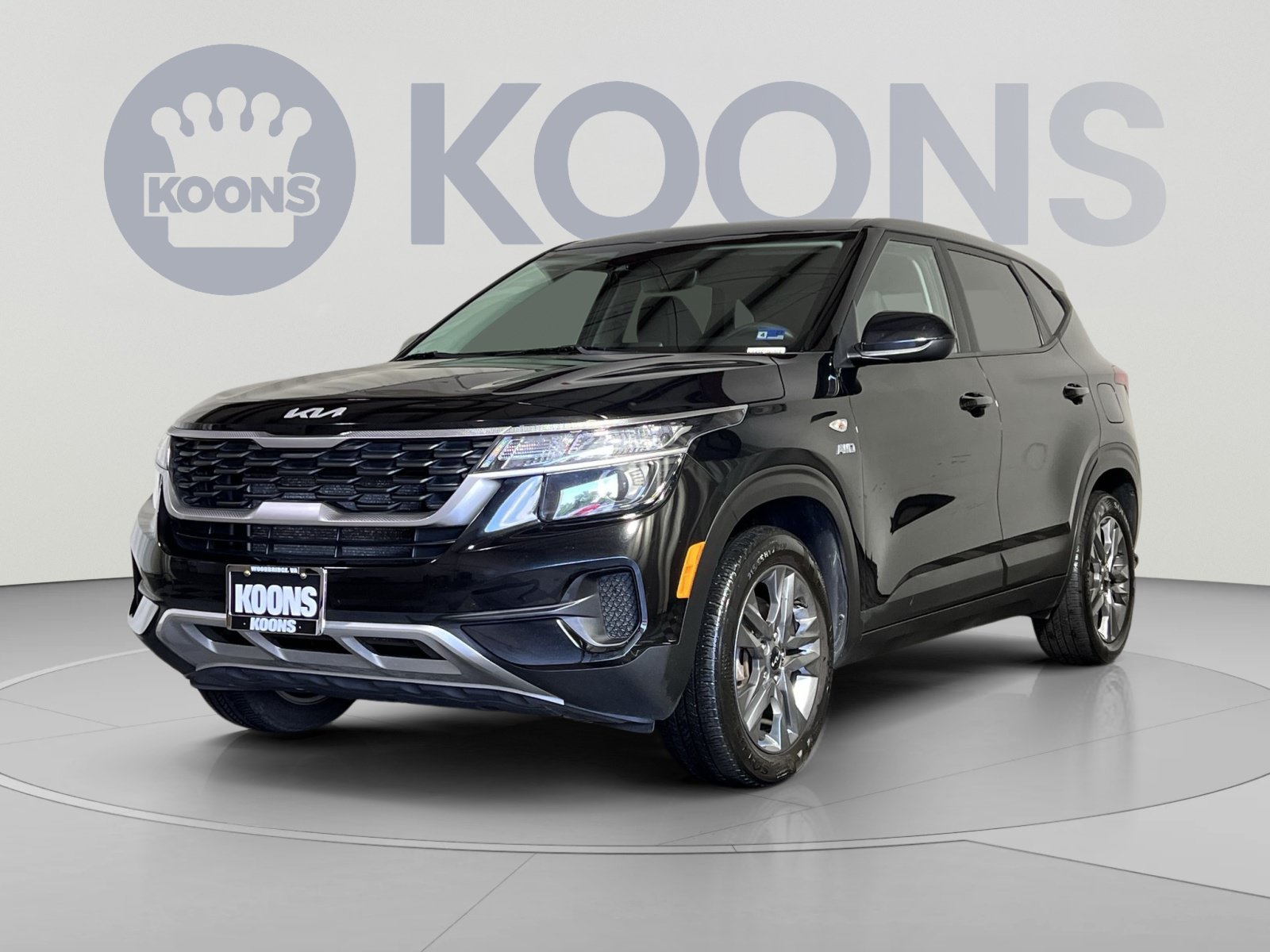 Used 2023 Kia Seltos LX AWD/4WD image 1