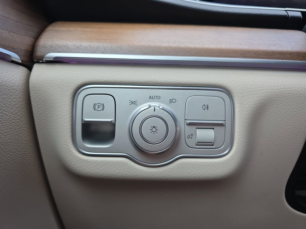 Used 2024 Mercedes-Benz GLE 350 4MATIC image 29